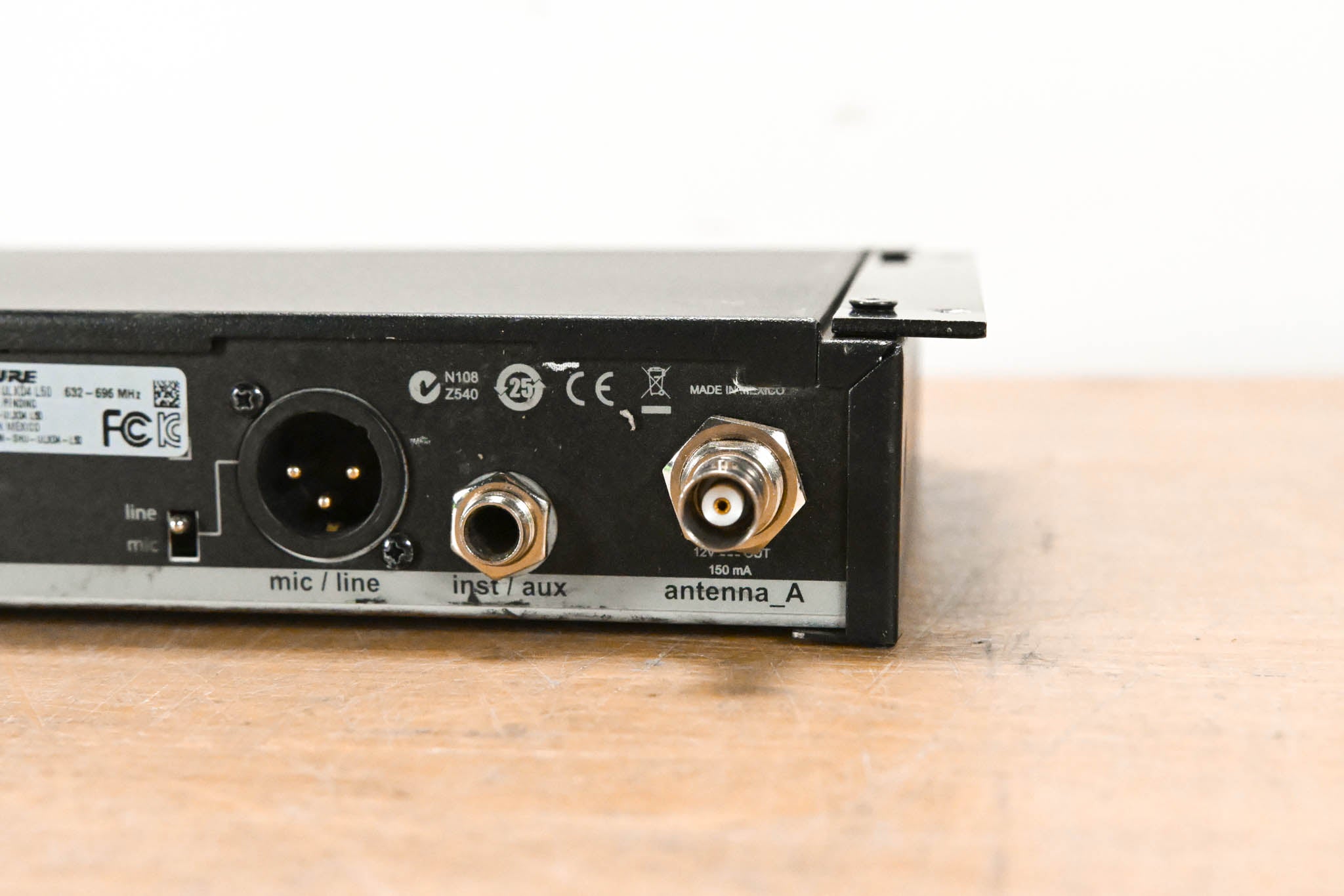 Shure ULXD4 Digital Wireless Receiver L50 Range: 632-696 MHz (NO PSU)