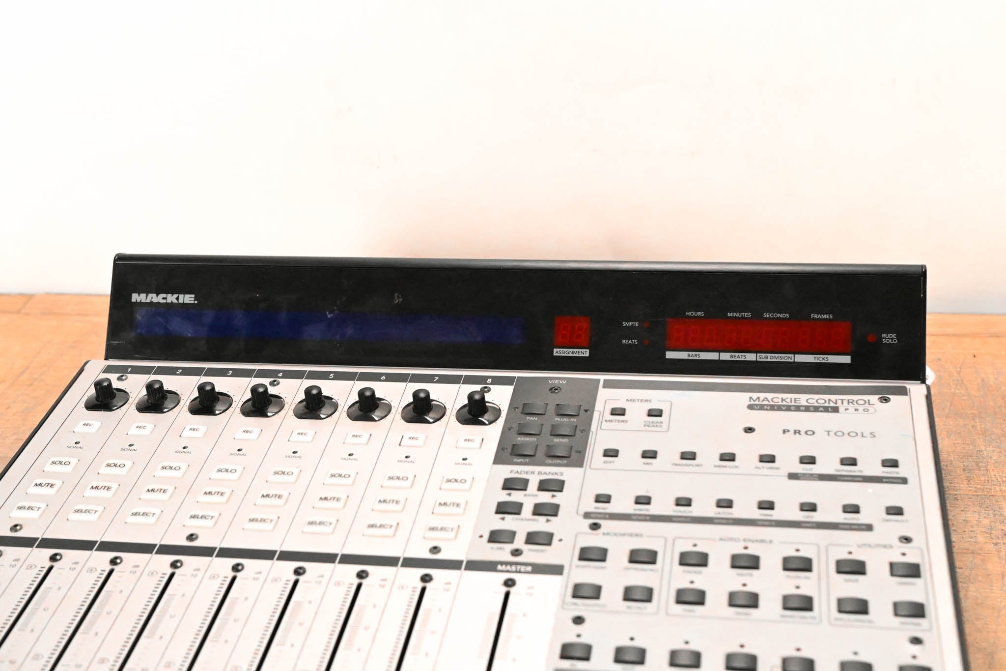 Mackie Control Universal Pro Control Surface (NO POWER SUPPLY)