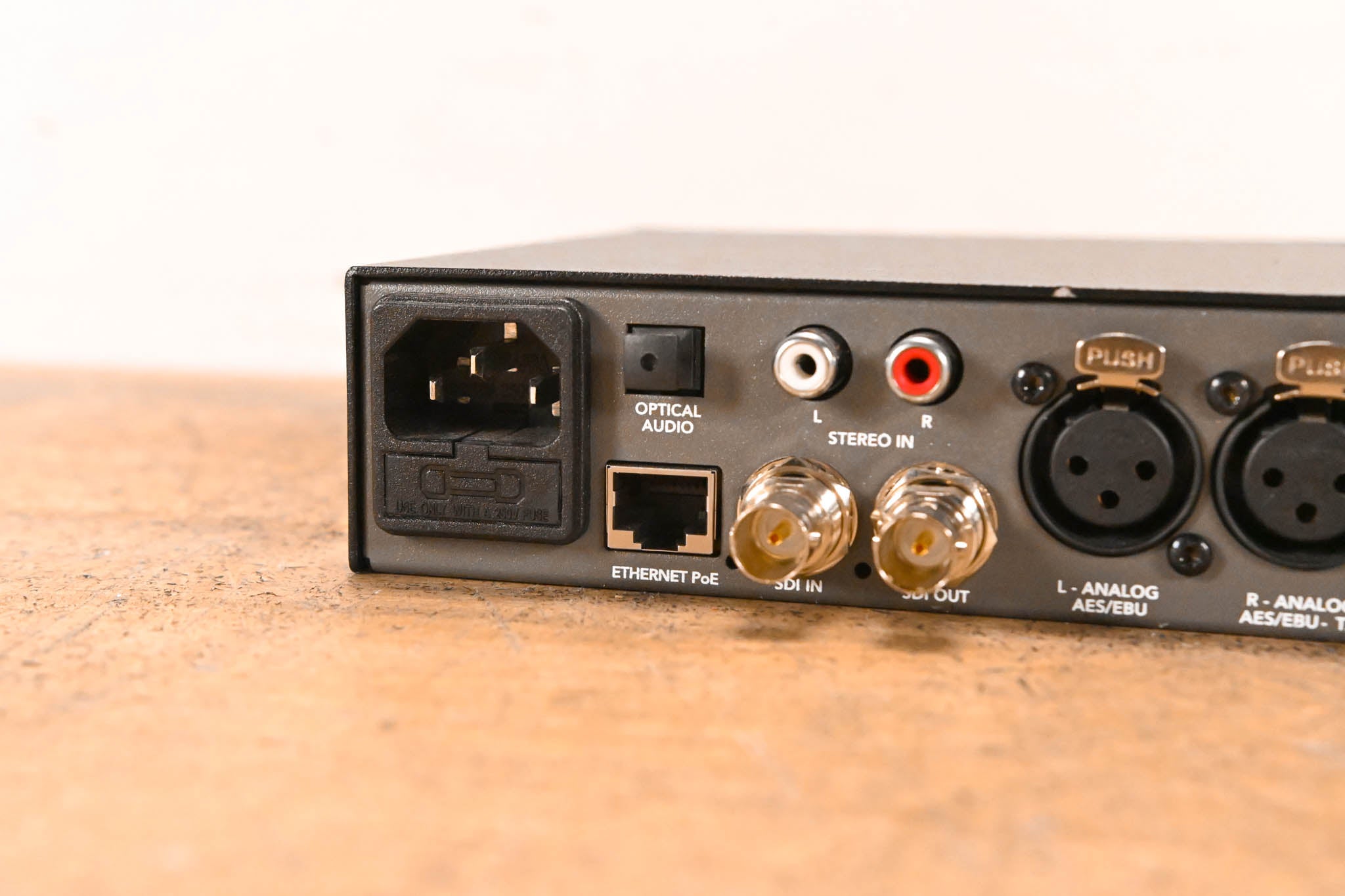 Blackmagic Design Teranex Mini Audio to SDI 12G w/ Smart Panel