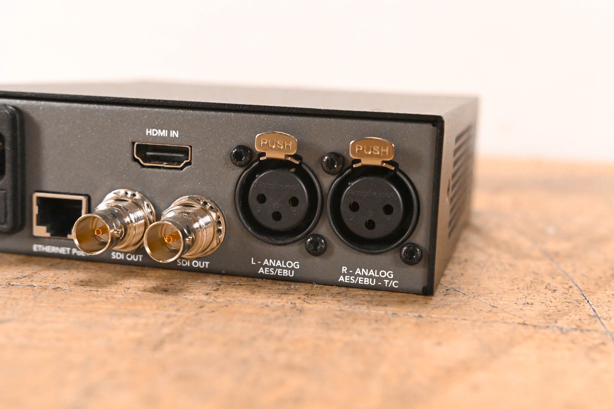 Blackmagic Design Teranex Mini HDMI to SDI 12G w/ Smart Panel