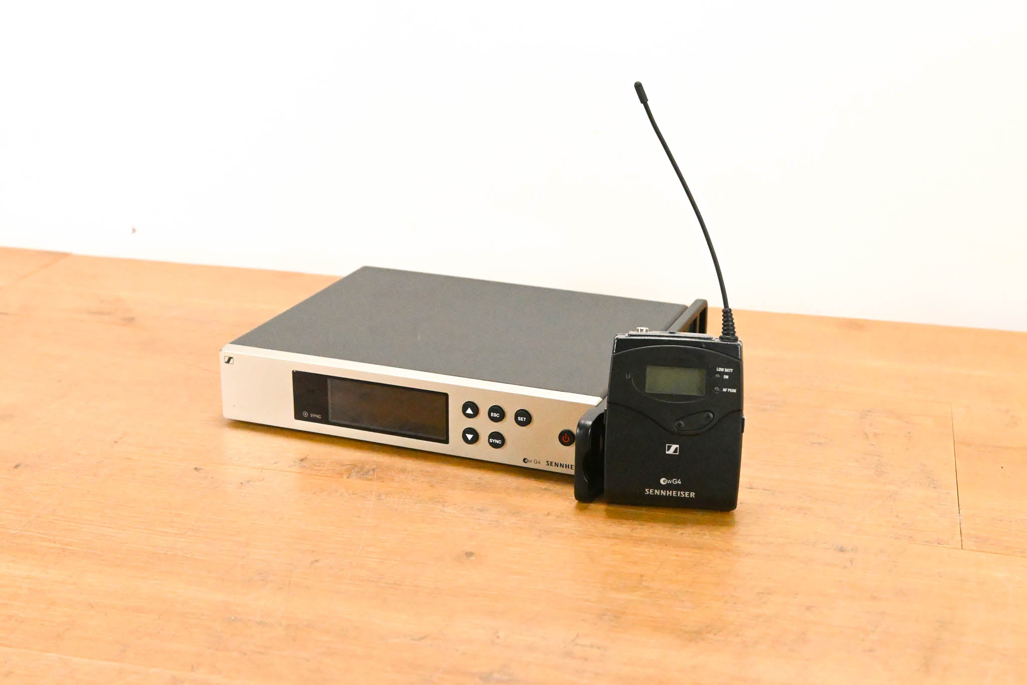 Sennheiser ew 100 G4 Belt Pack Wireless System - 470-516 MHz (NO PSU)