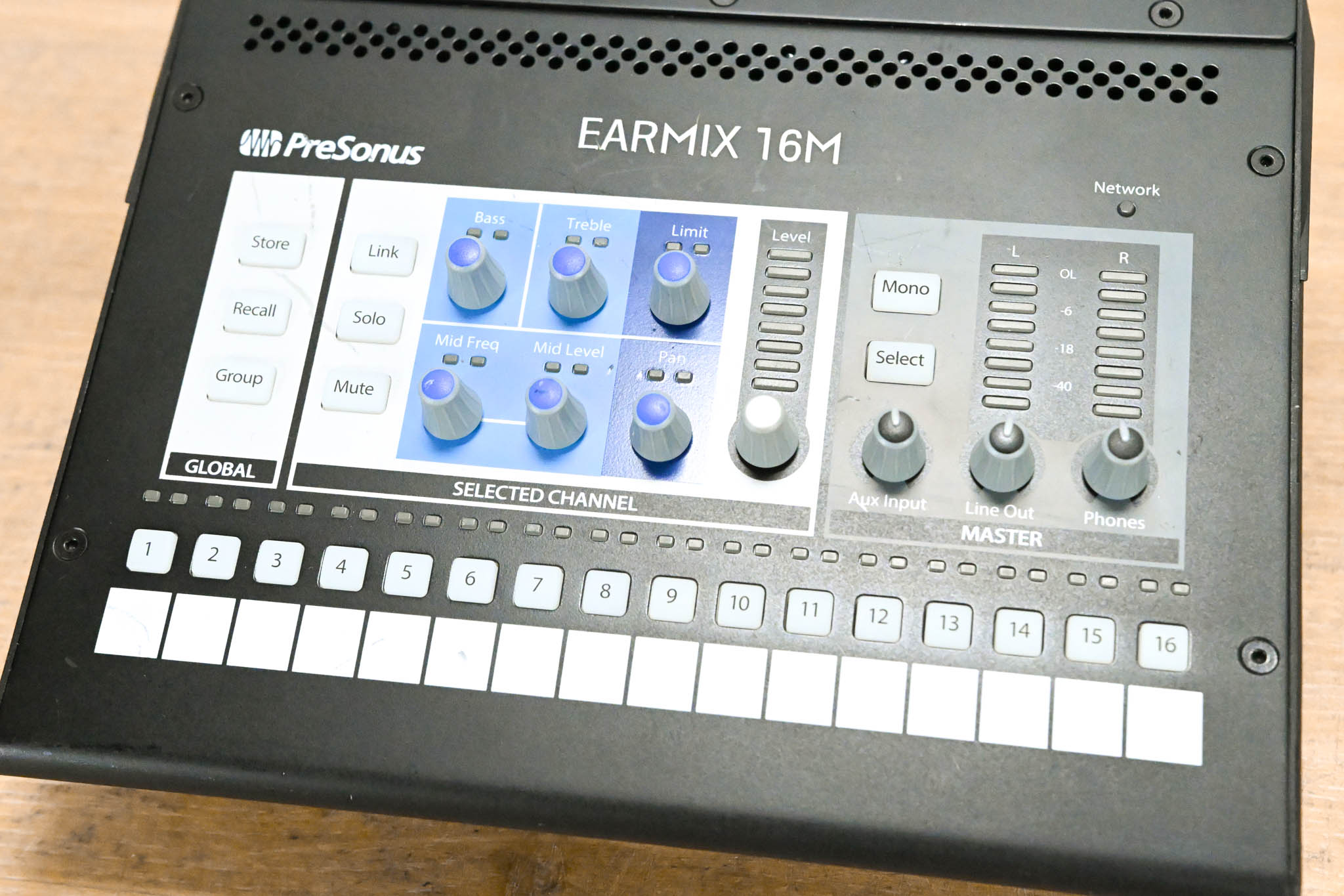 PreSonus EarMix 16M 16-Channel AVB Personal Monitor Mixer