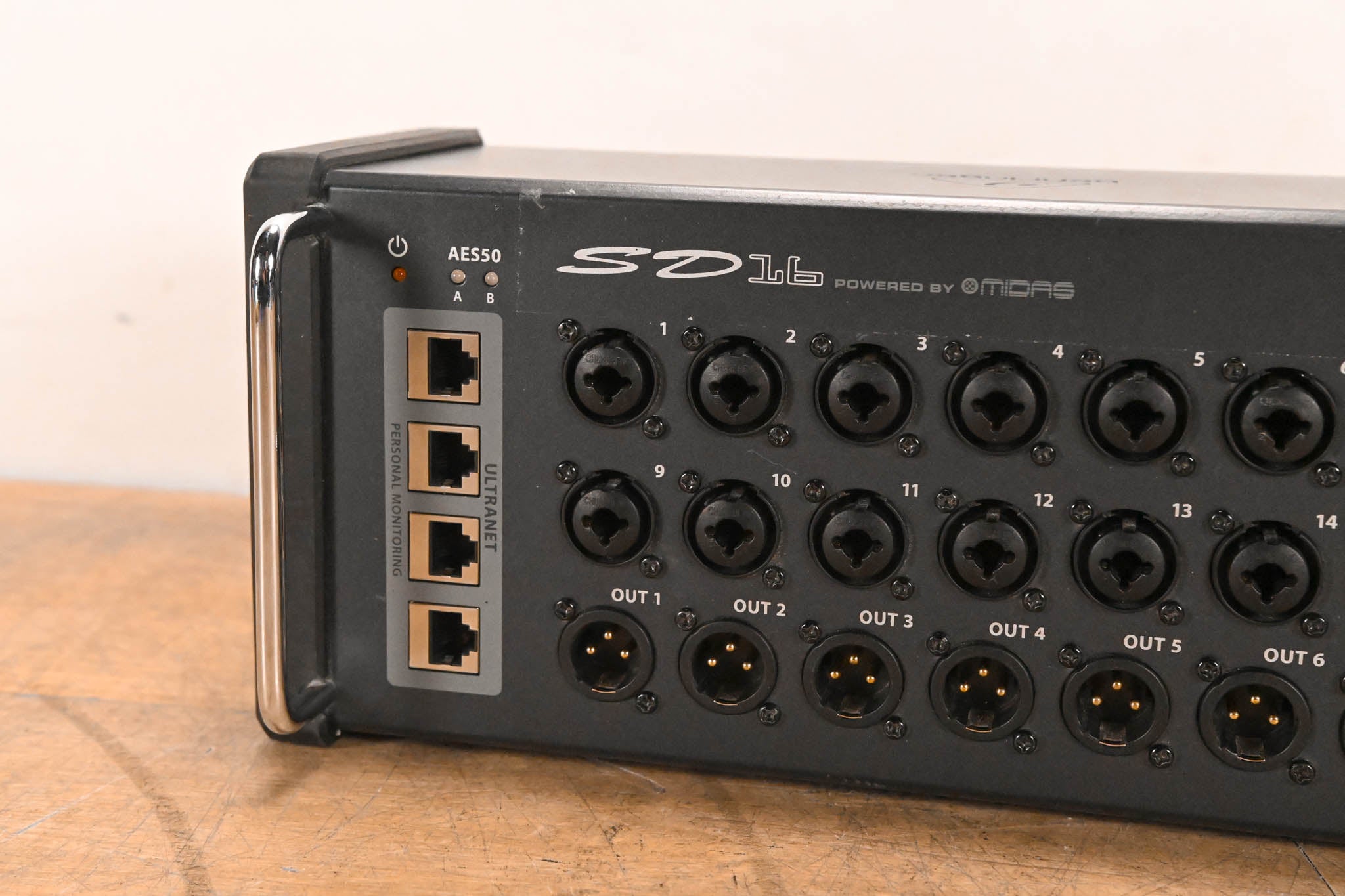 Behringer SD16 16 x 8 Digital Stage Box