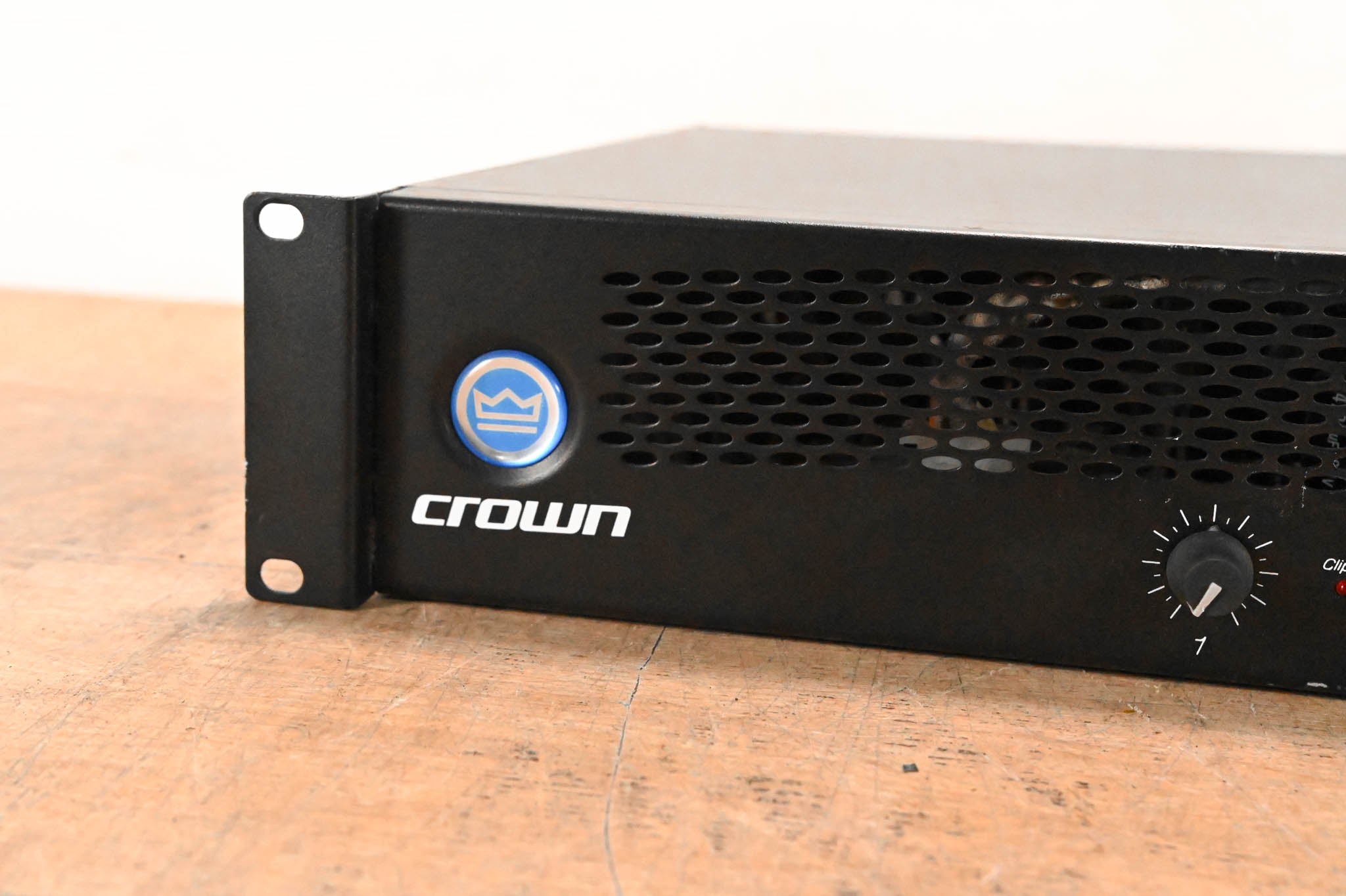 Crown XLS 402 2-Channel Power Amplifier