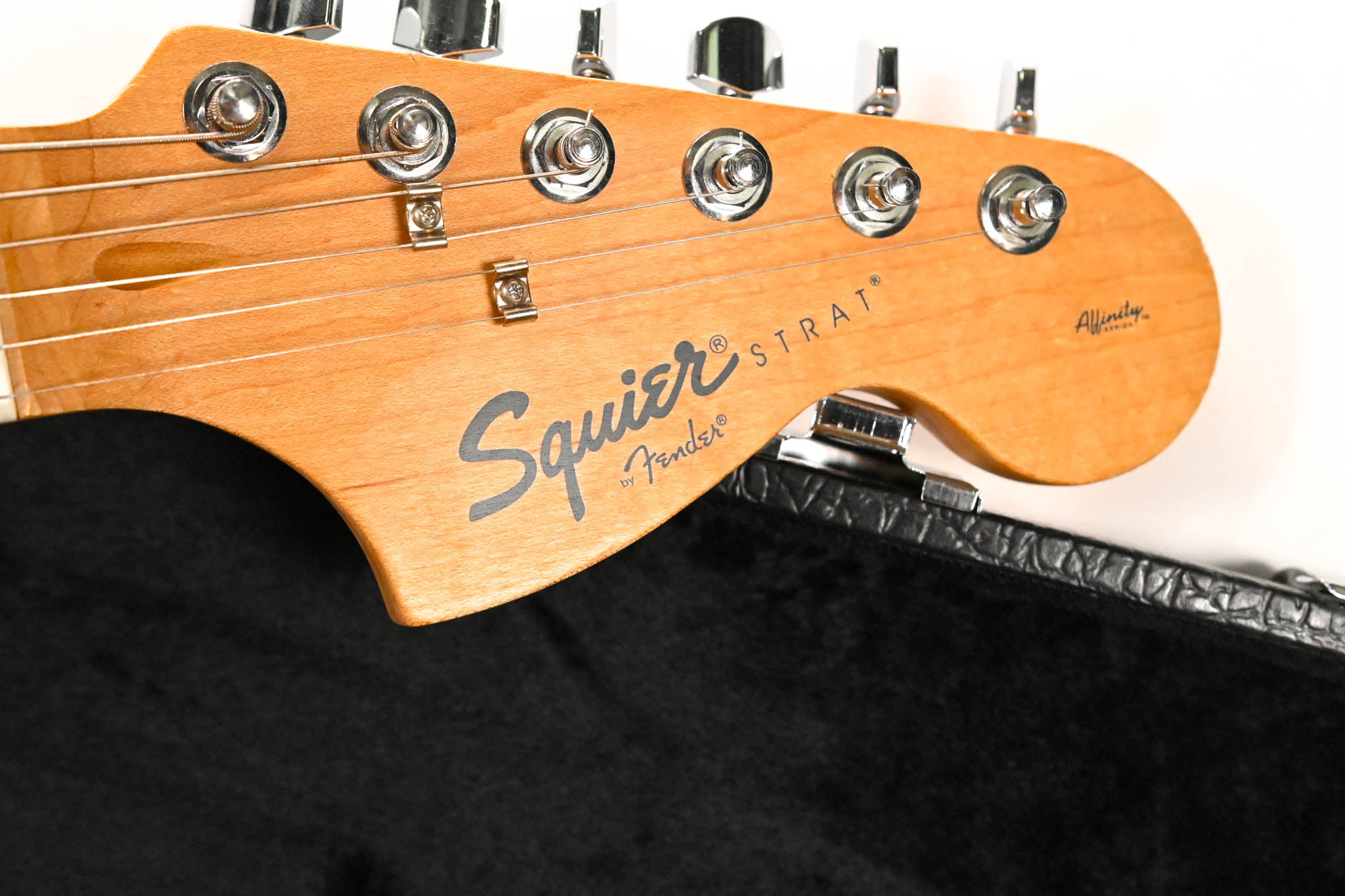 Squier Affinity Series Stratocaster - Blue with Hardshell Case