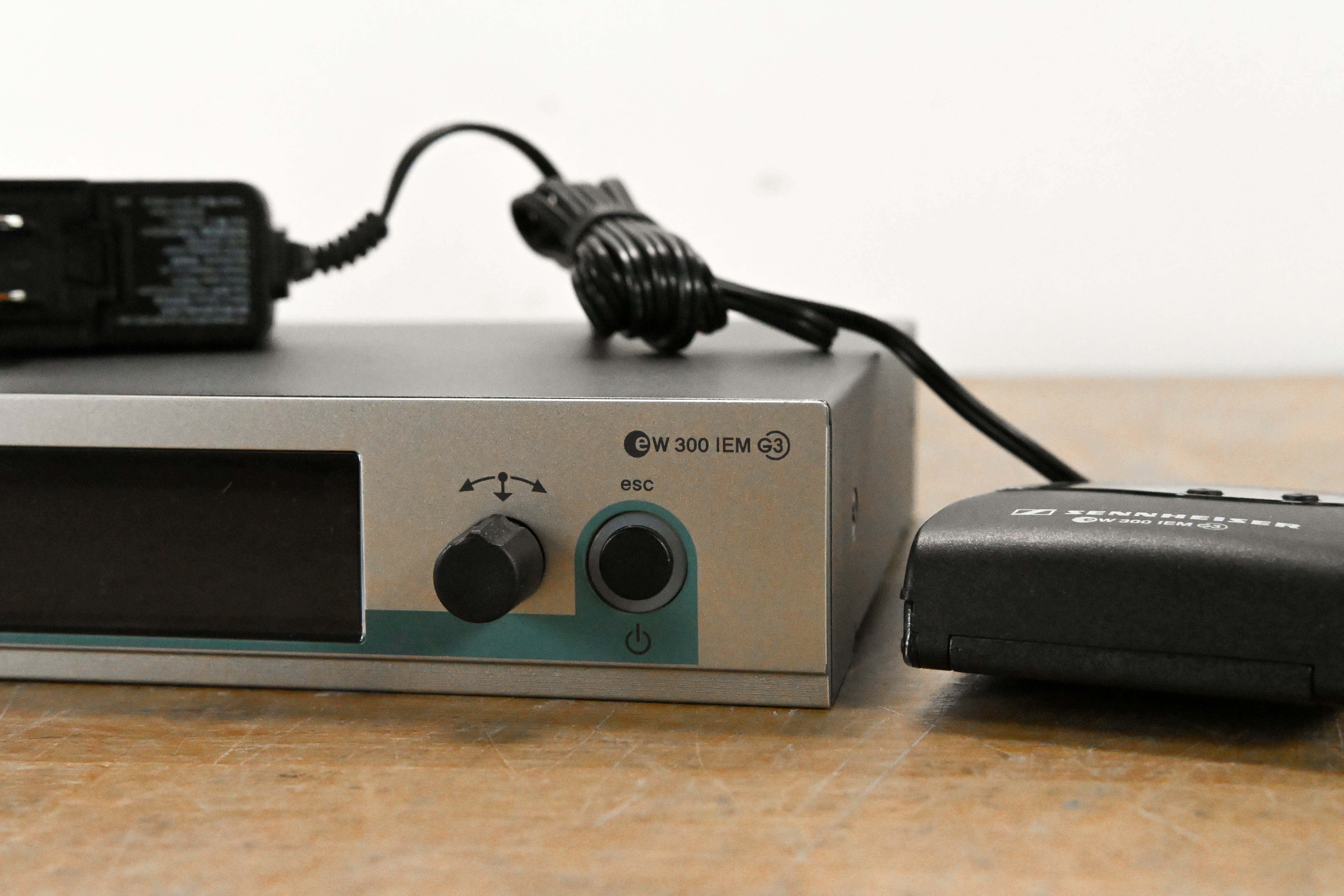 Sennheiser ew 300 IEM G3 Wireless In-Ear Monitoring System - 516-558 MHz