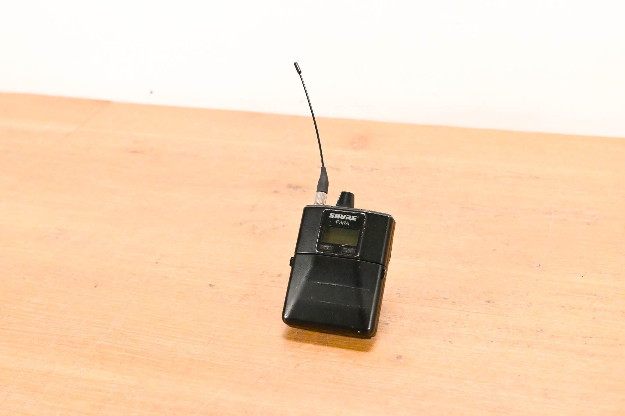 Shure P9RA-K1 Wireless Bodypack Receiver - K1 Band: 596-632 MHz