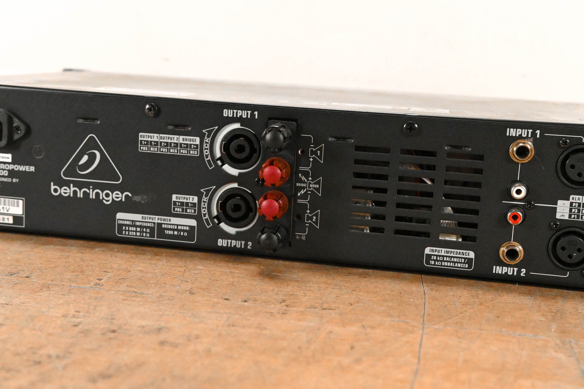 Behringer Europower EPQ1200 Stereo Power Amplifier