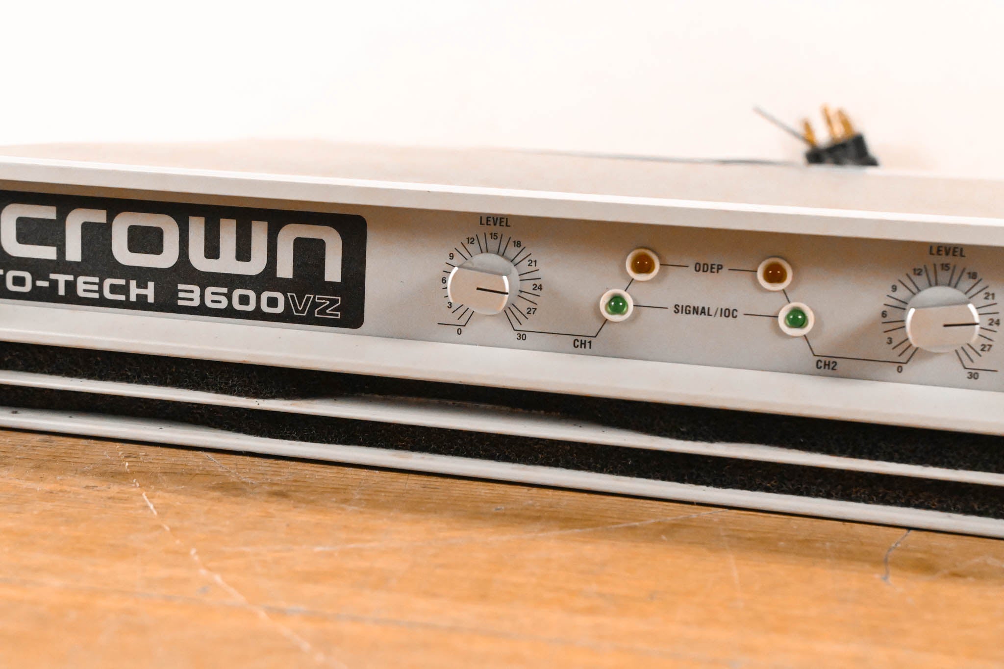 Crown Macro-Tech 3600VZ 2-Channel Power Amplifier