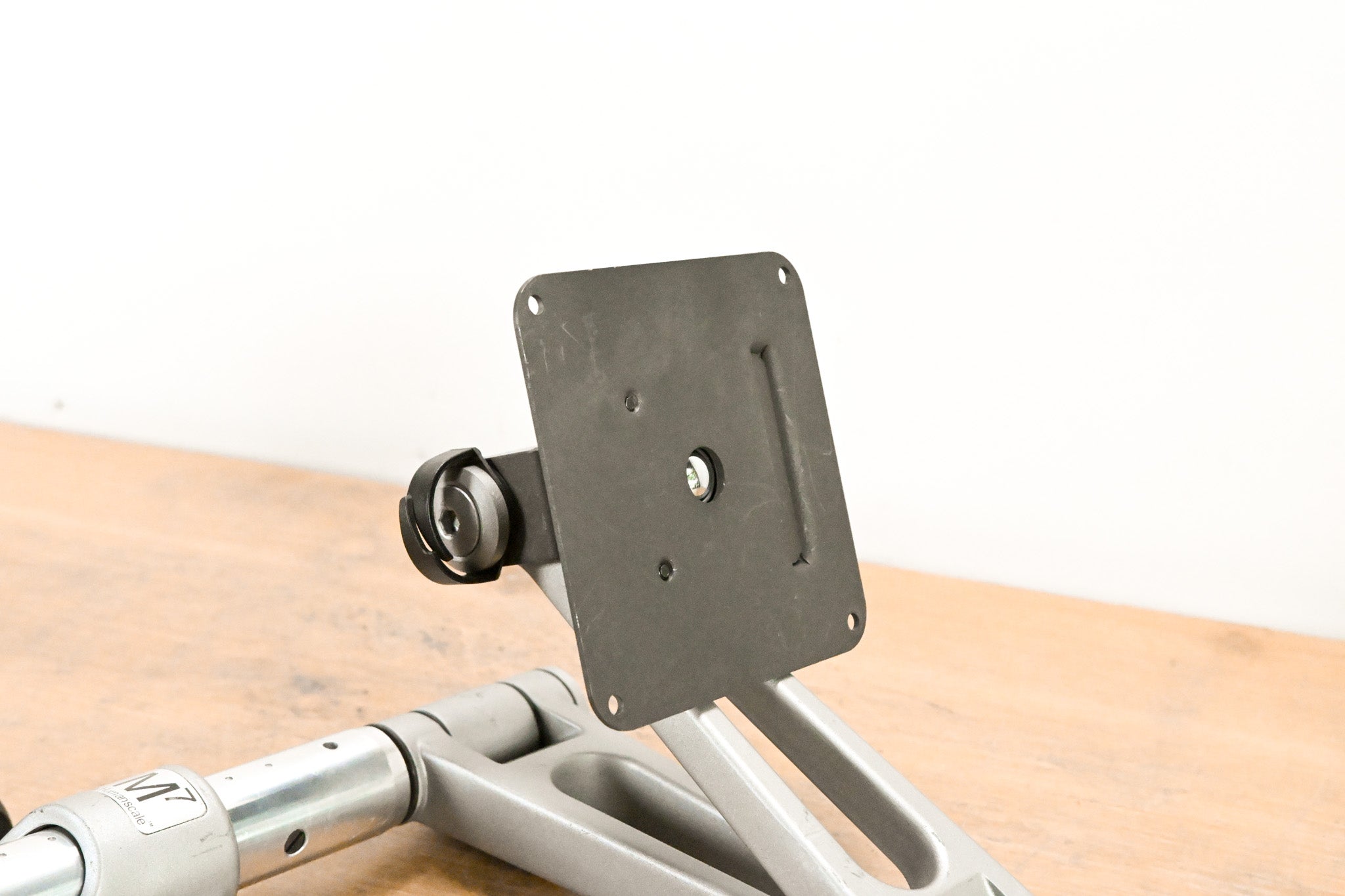 Humanscale M7 Adjustable Monitor Arm