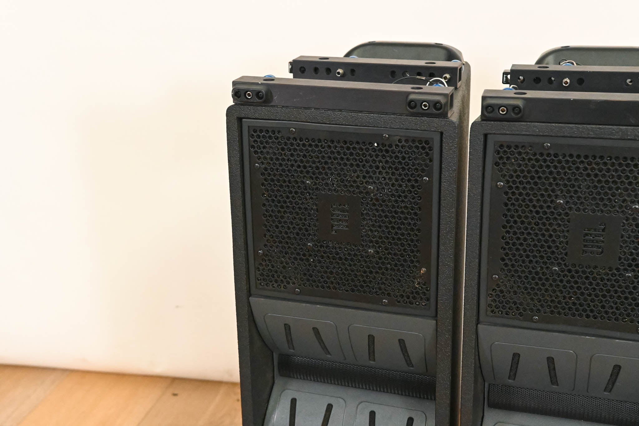 JBL VT4886 Dual 6.5" Passive Compact Line Array Loudspeakers (PAIR)