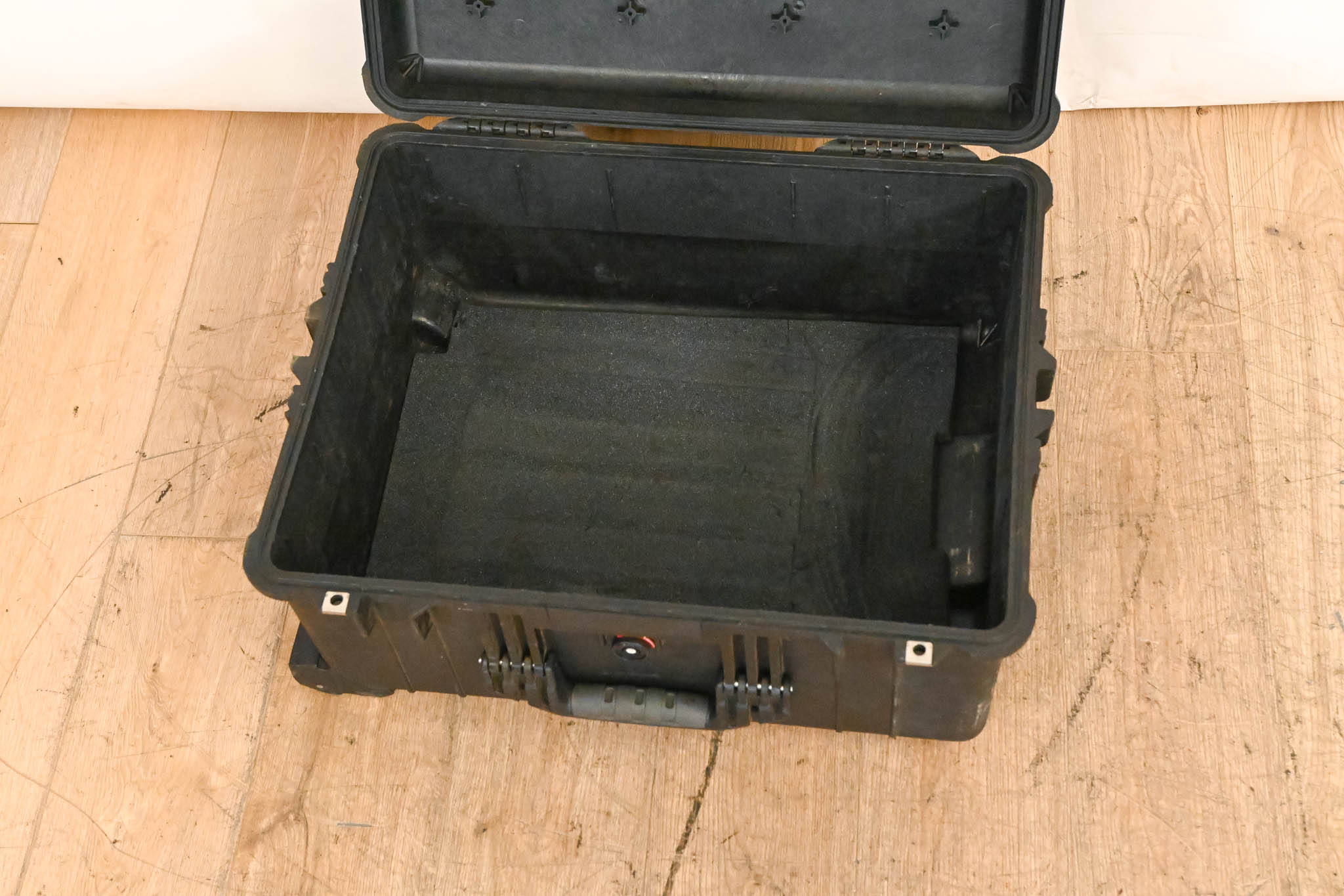 Pelican 1610 Protector Case with Foam