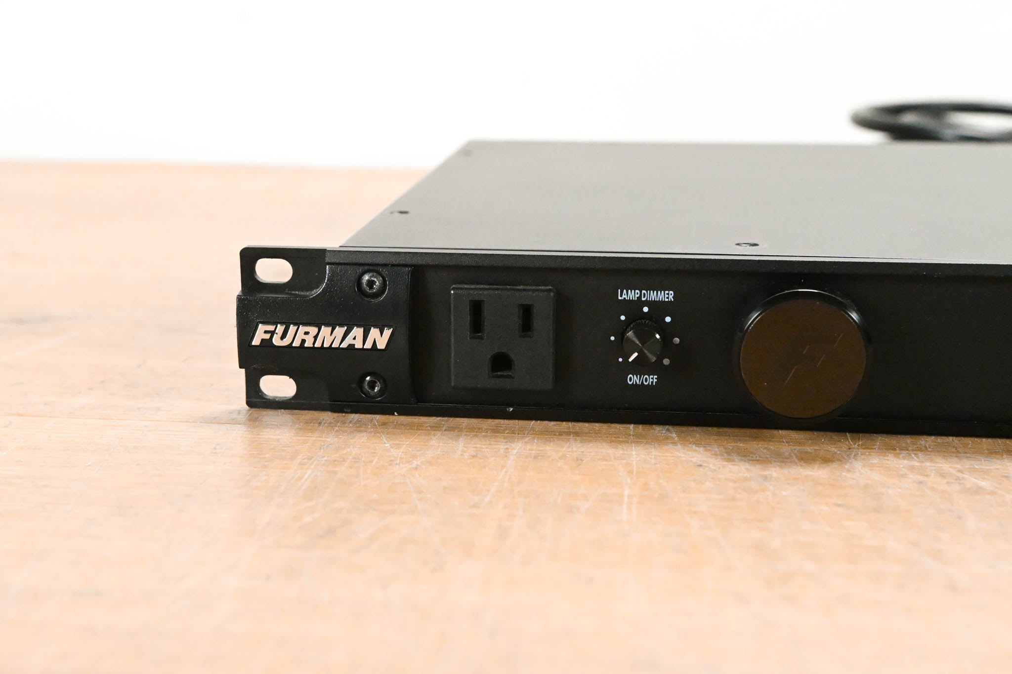 Furman PL-8C 15A Classic Series Power Conditioner with Lights