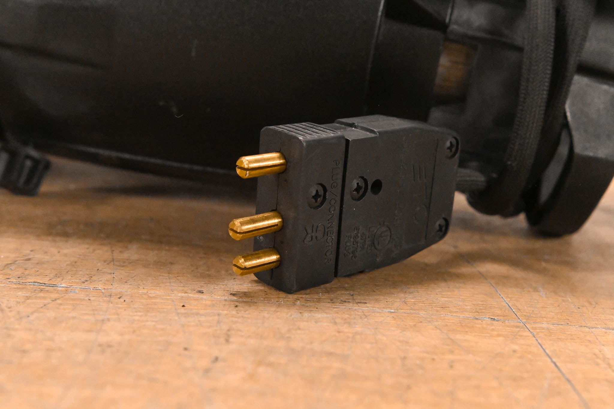 ETC Source Four Zoom 25-50 Degree 750 Ellipsoidal Light