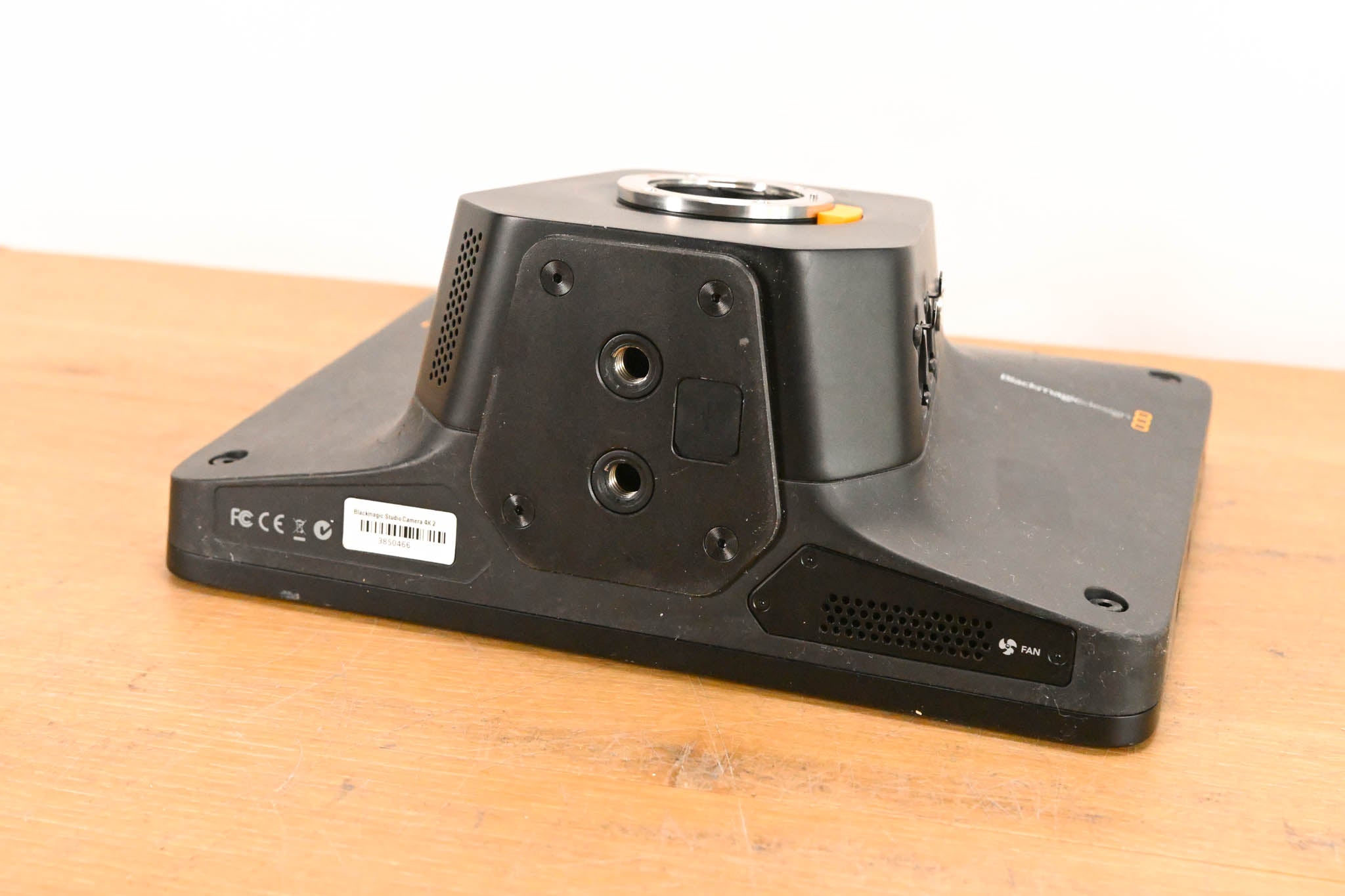 Blackmagic Design Studio Camera 4K 2