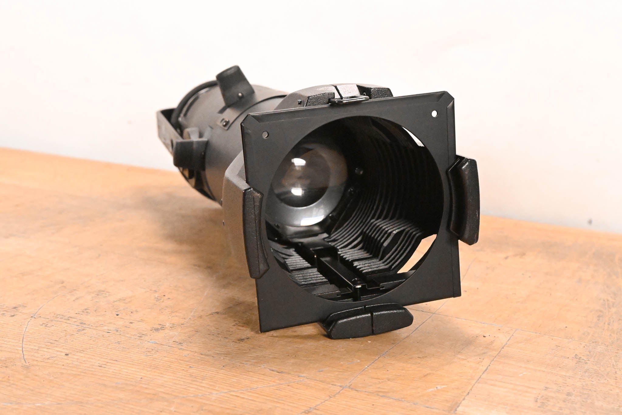 ETC Source Four Jr 25-50 Degree Zoom 575 Ellipsoidal Light