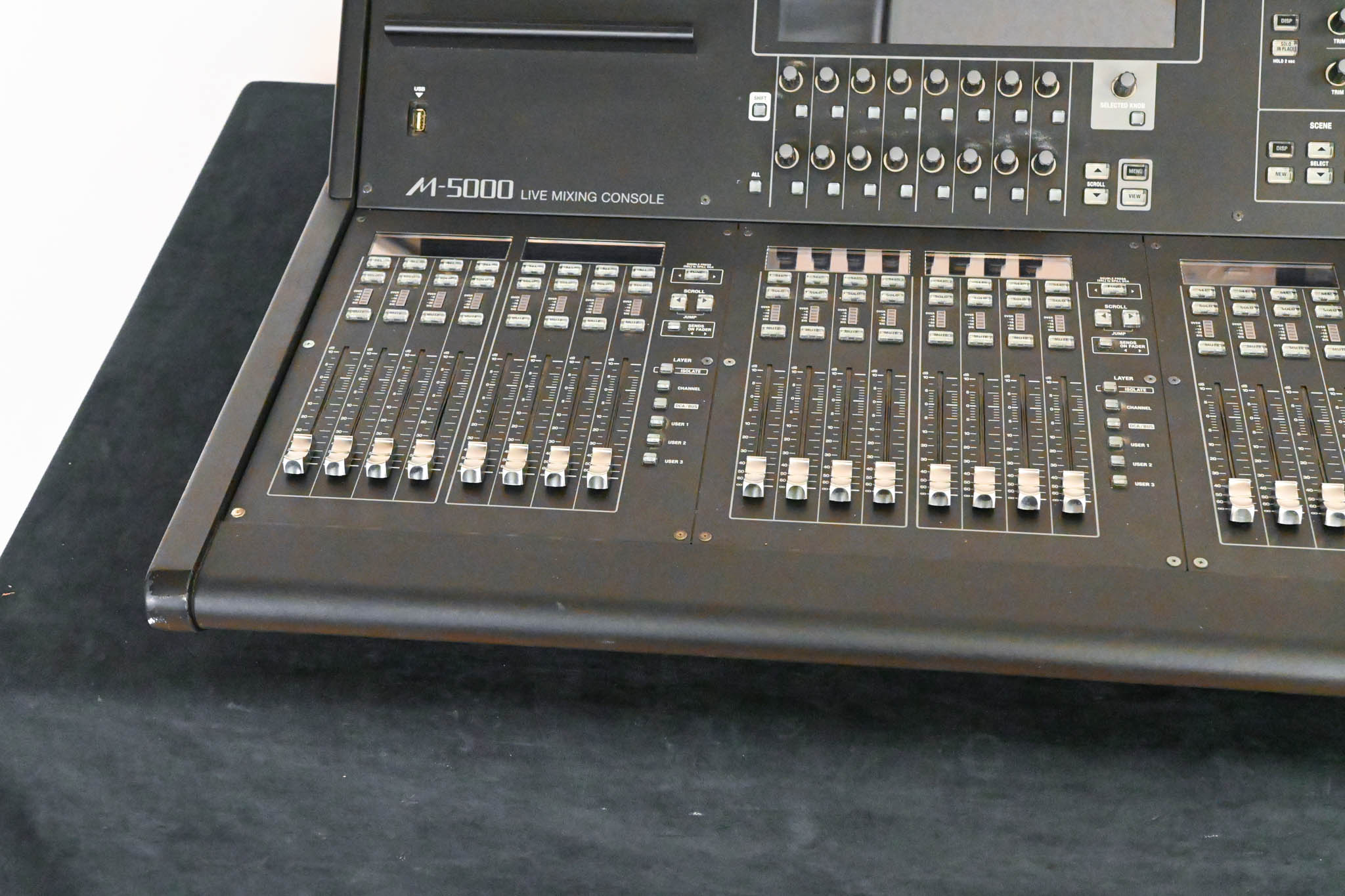 Roland M-5000 Live Mixing Console