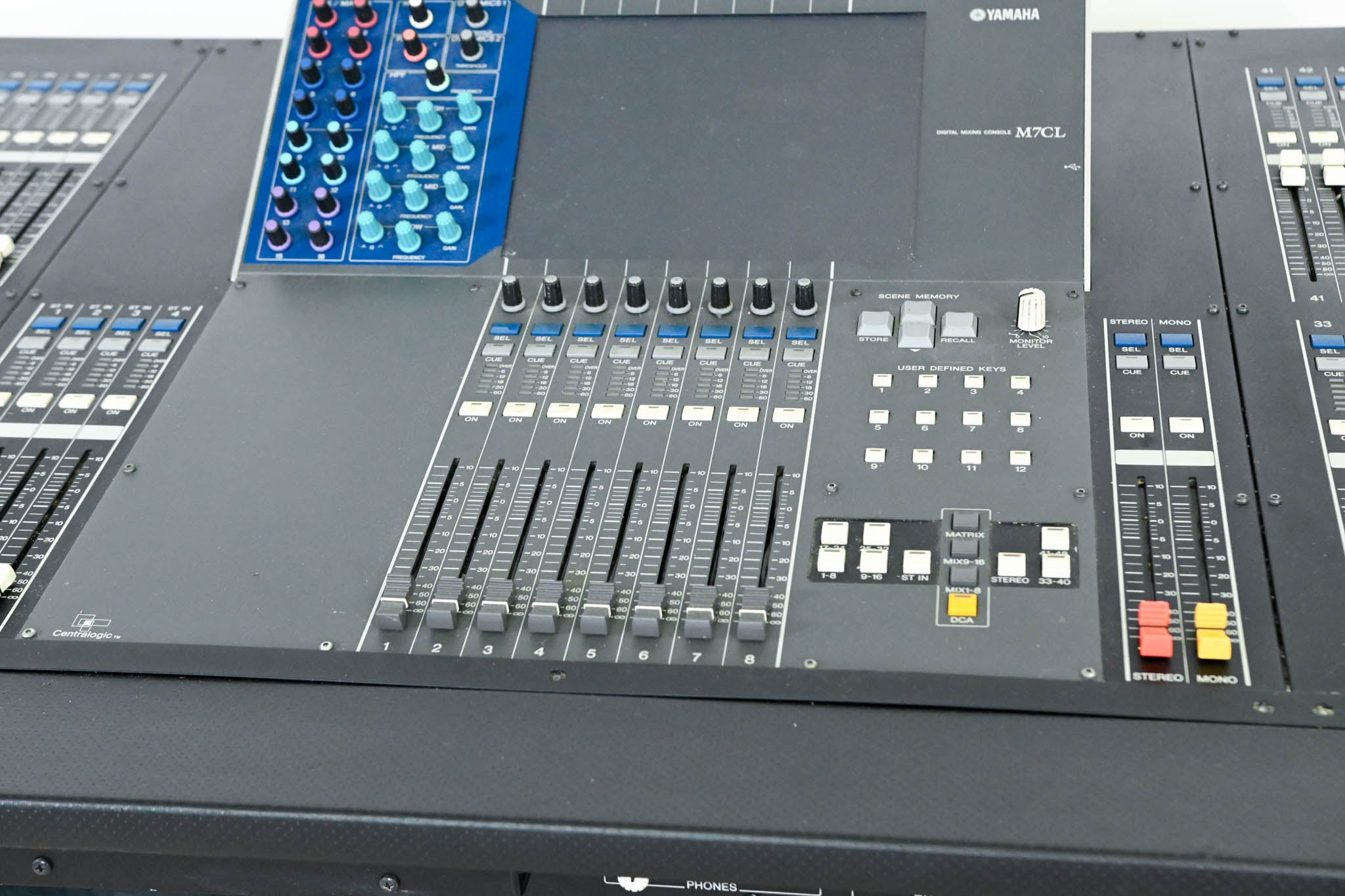 Yamaha M7CL-48 48-Channel Digital Audio Mixing Console