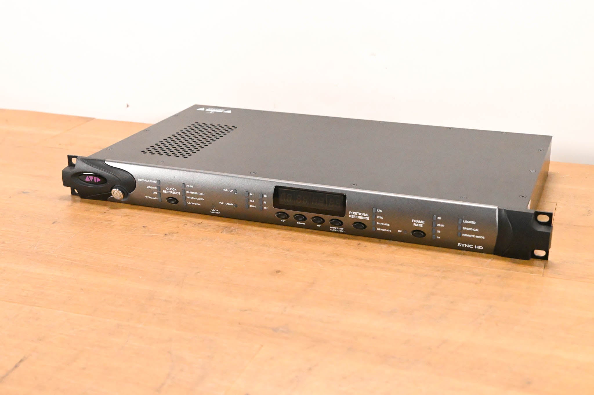 AVID SYNC HD Master Clock