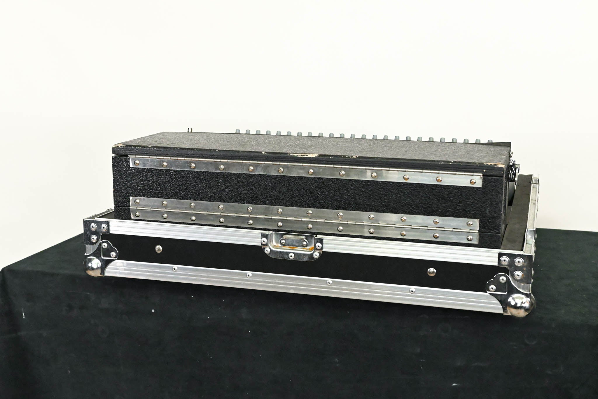 PreSonus StudioLive 24.4.2 24-Channel Digital Audio Mixer with Road Case