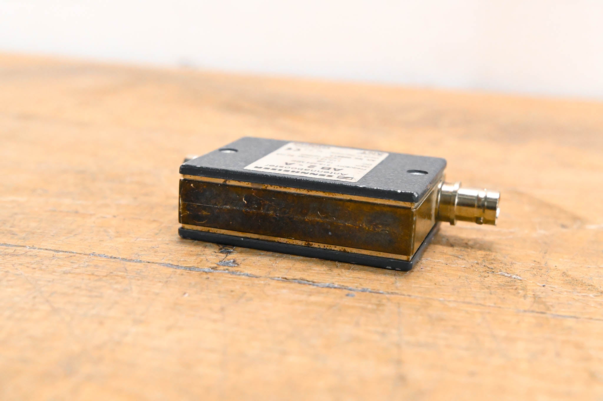 Sennheiser AB2-A Antenna Booster - A Range: 518-554 MHz