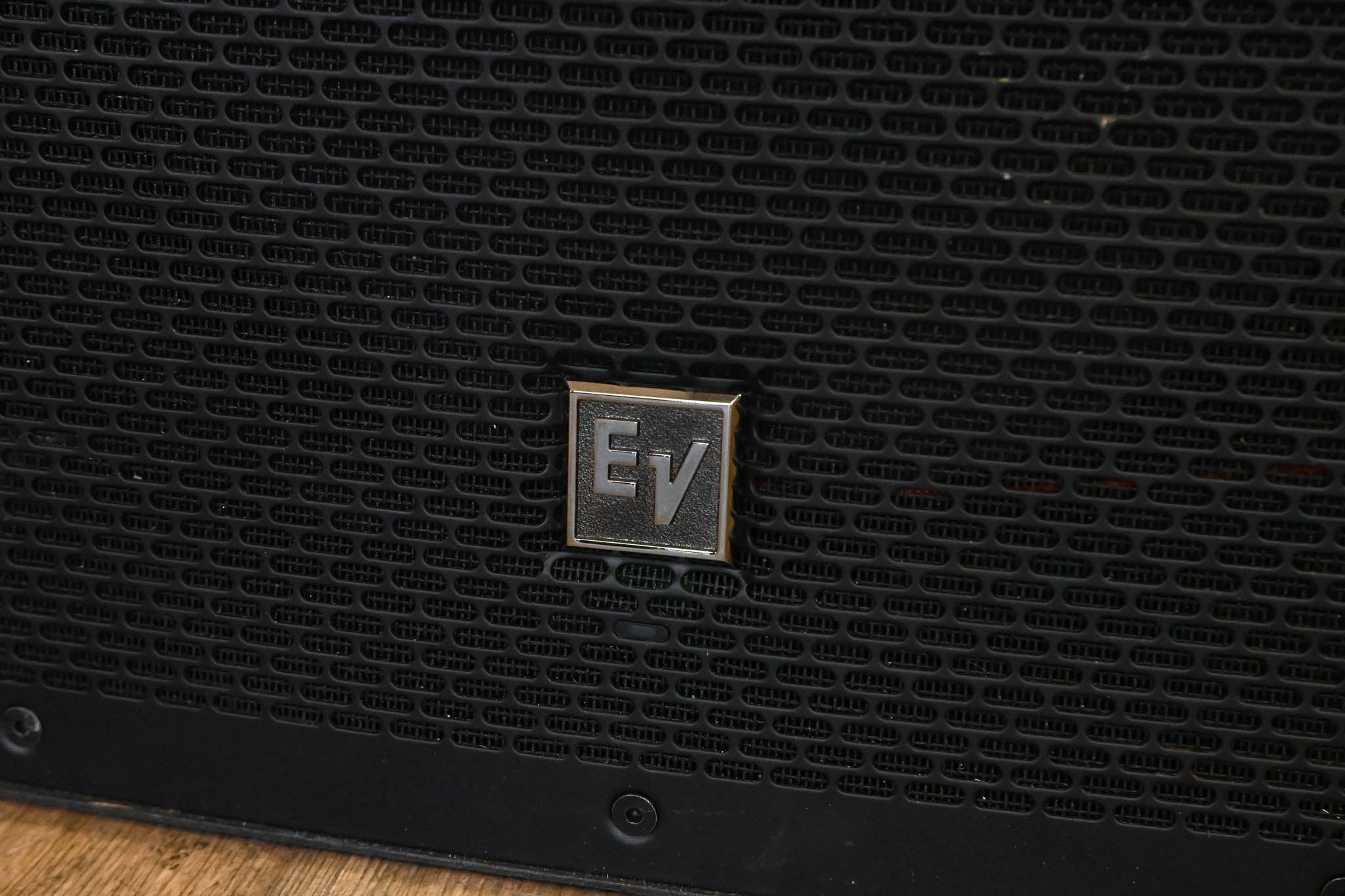 Electro-Voice (EV) ZLX-15P 15" 2-Way 1000W Powered Loudspeaker (PAIR)