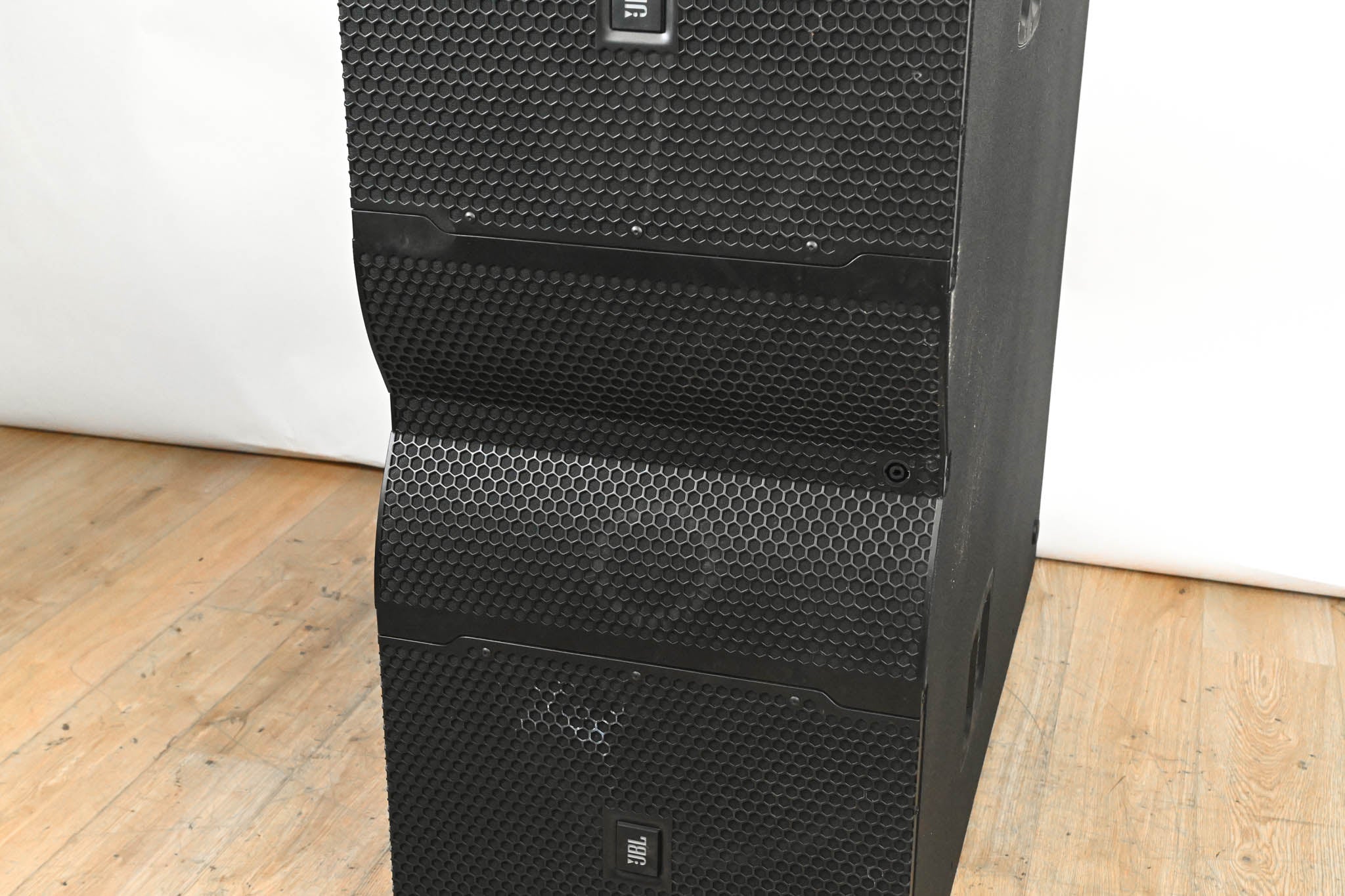 JBL VTX G28 Ground-Stackable Dual 18-inch Subwoofer