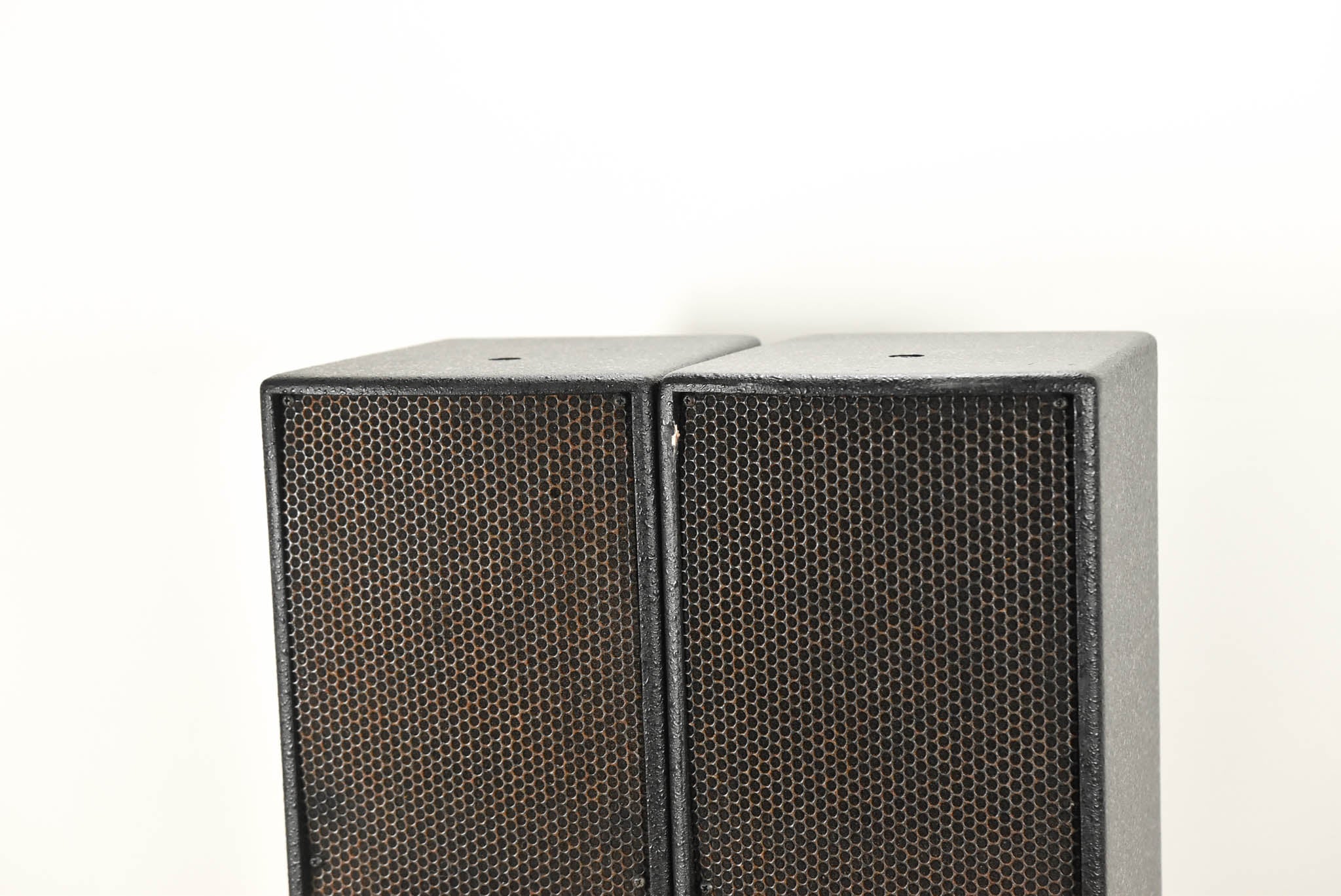 EAW UB52i Two-Way Full Range Passive Loudspeaker (PAIR)