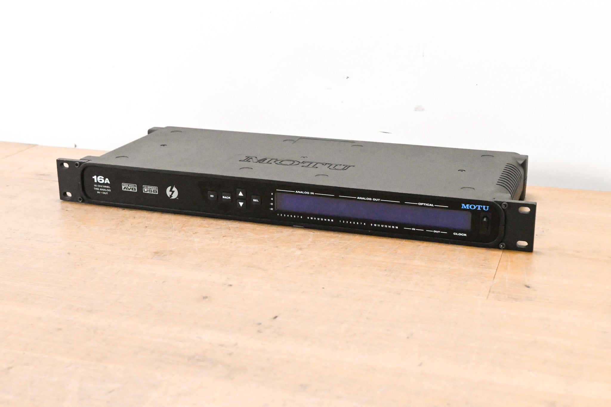 MOTU 16A 32x32 Thunderbolt / USB 2.0 Audio Interface with AVB