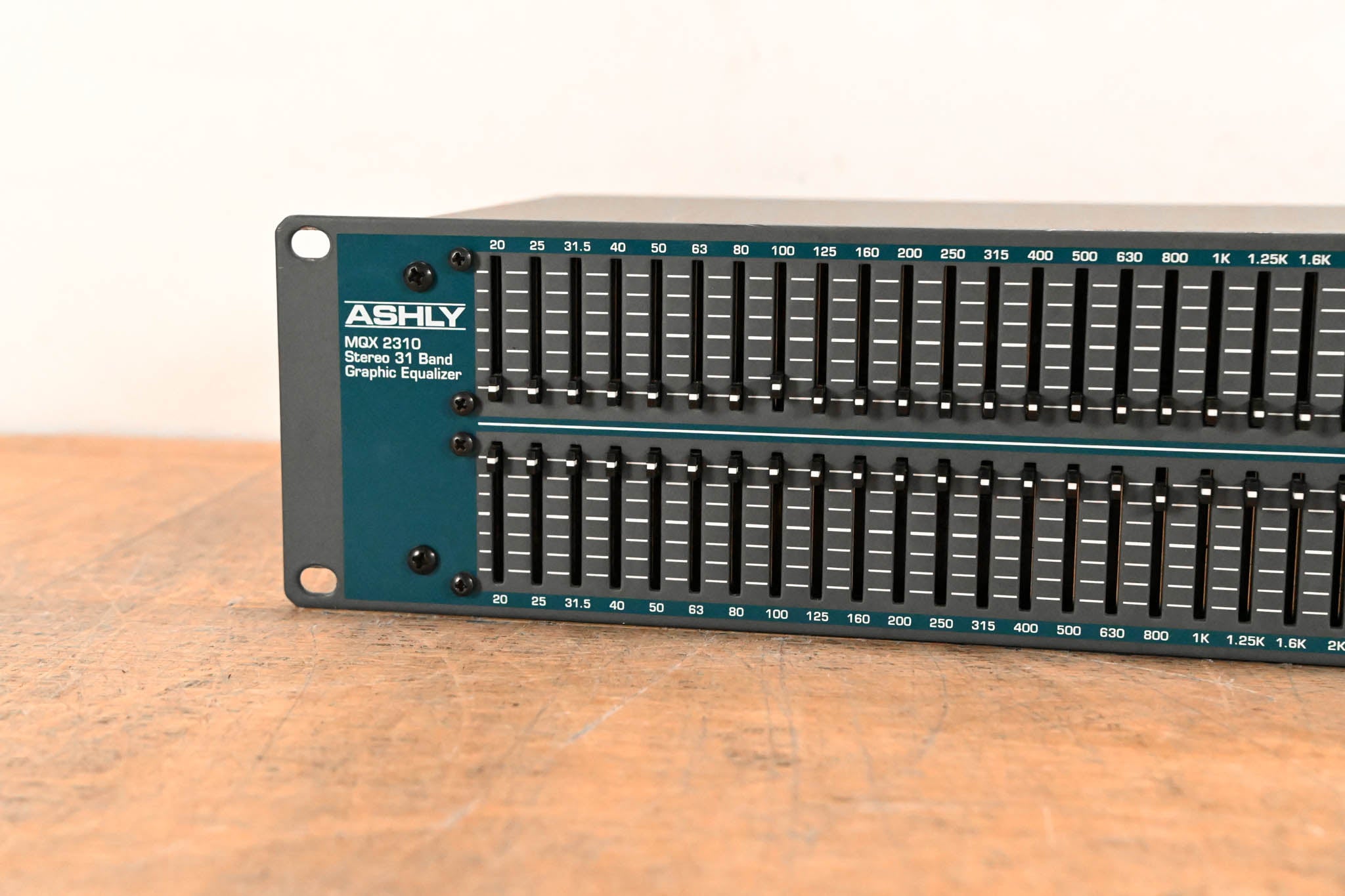 Ashly MQX-2310 2-Channel 31-band Graphic Equalizer