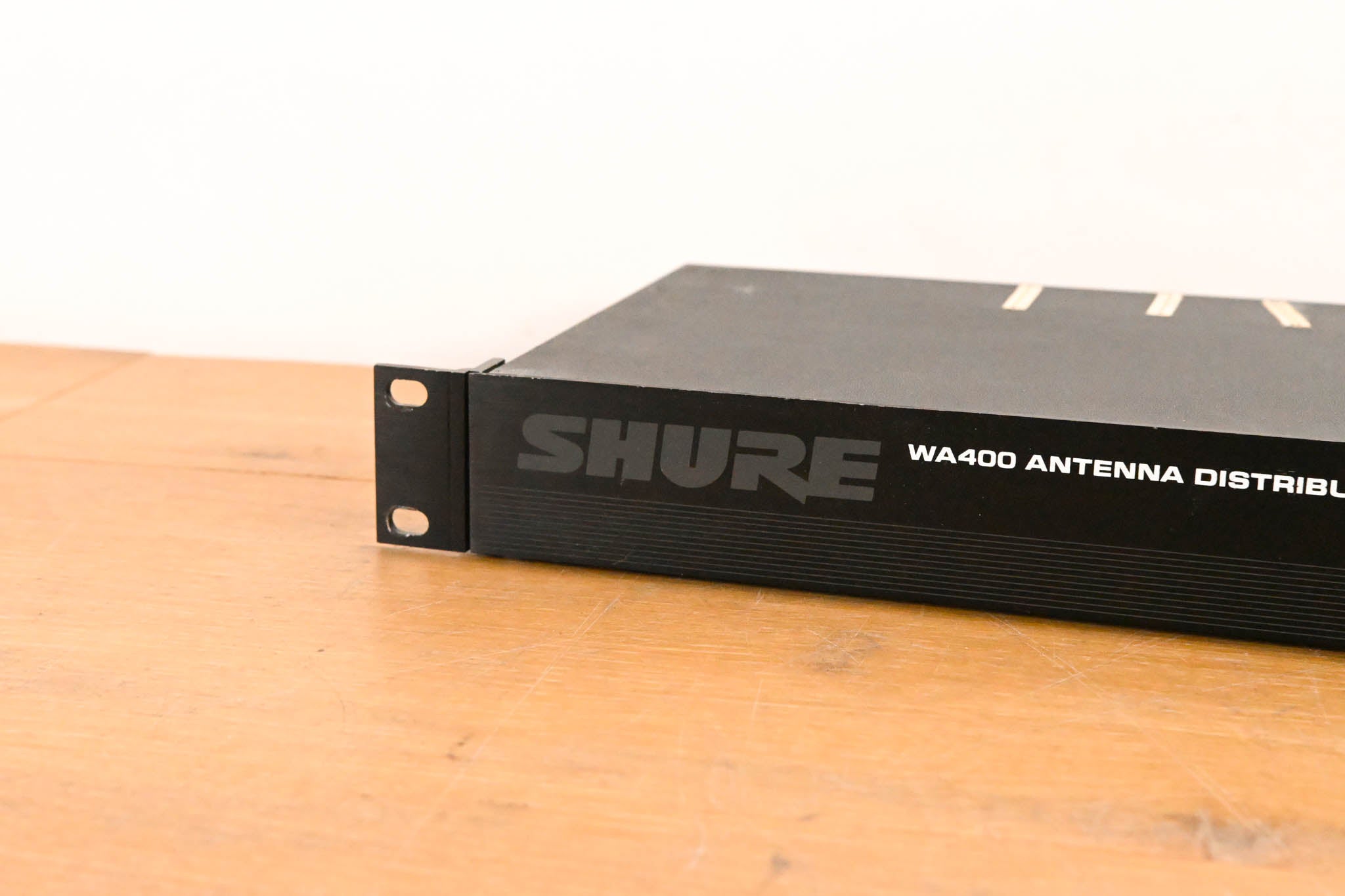 Shure WA400 Antenna Distribution System - 169-216 MHz (NO POWER SUPPLY)