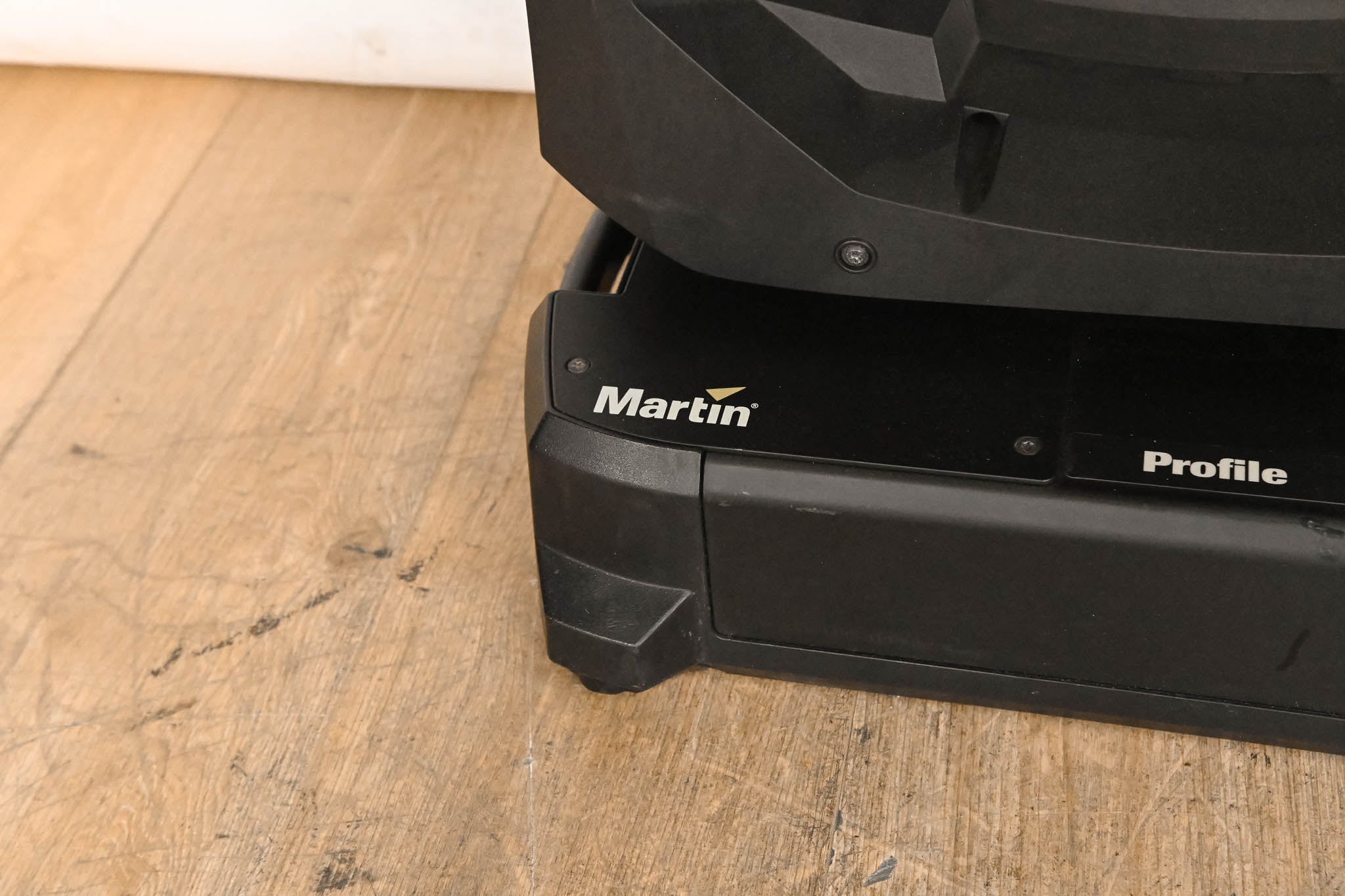 Martin MAC Viper Profile High Output Discharge-Based Moving Light