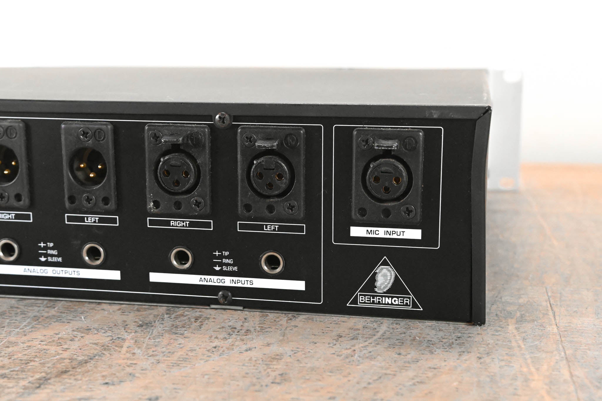 Behringer ULTRA-CURVE DSP8000 Digital Dual-DSP Mainframe