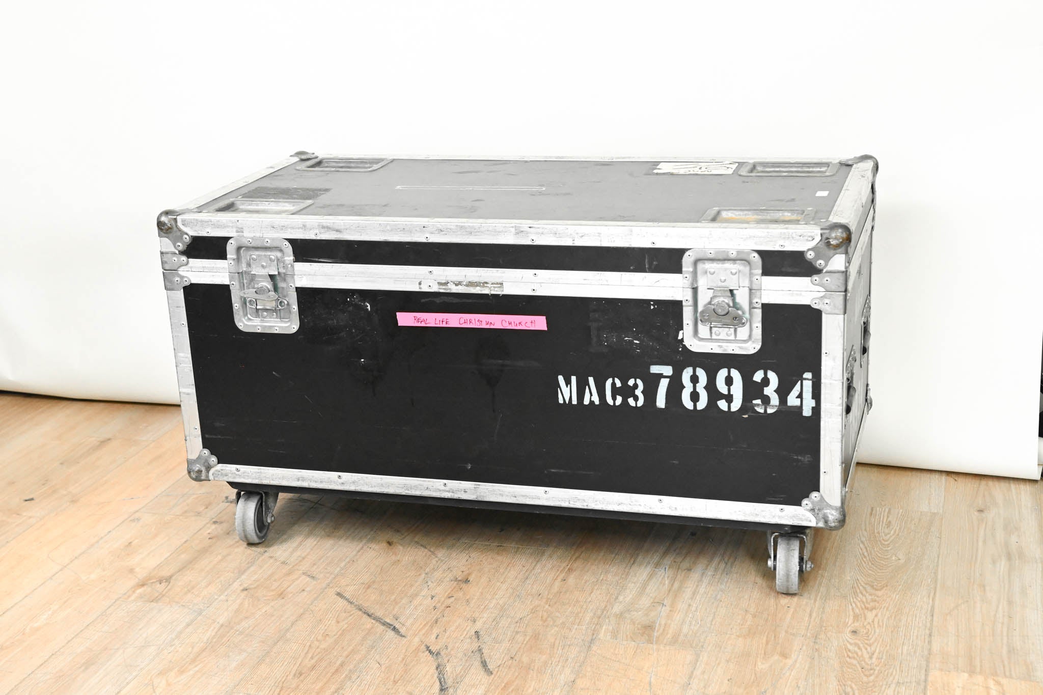 Martin Lighting MAC III Profile Moving Light with Road Case