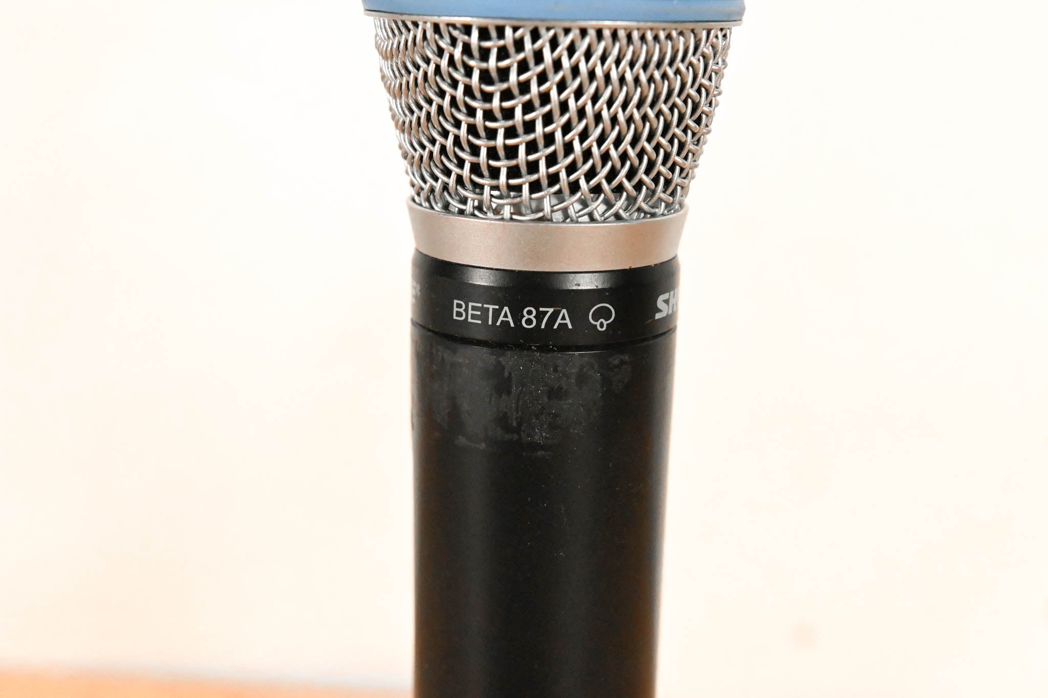 Shure ULX2/BETA87A Wireless Handheld Transmitter - J1 Band: 554-590 MHz