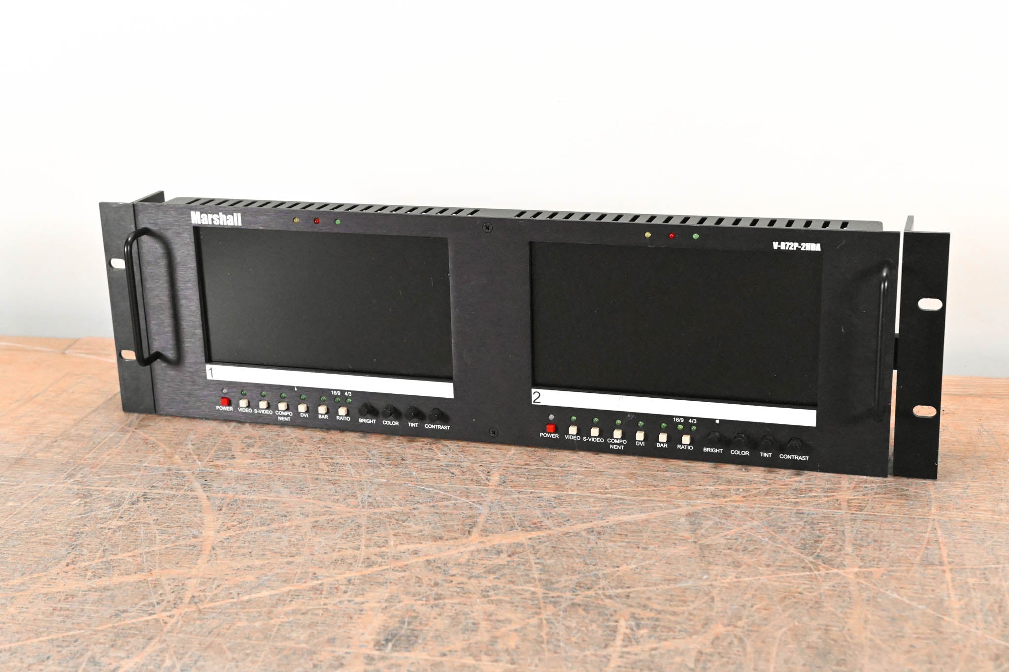 Disque 2 To Rack Double Moniteurs Vidéo Marshall V-R72P-2SD - 2 écrans 7 - Analogique/SD-SDI - Occasion Rack Double écran Marshall Disque 2 To Rack Double Moniteurs Vidéo Marshall V-R72P-2SD - 2 écrans 7 - Analogique/SD-SDI - Occasion Rack Double écran Marshall