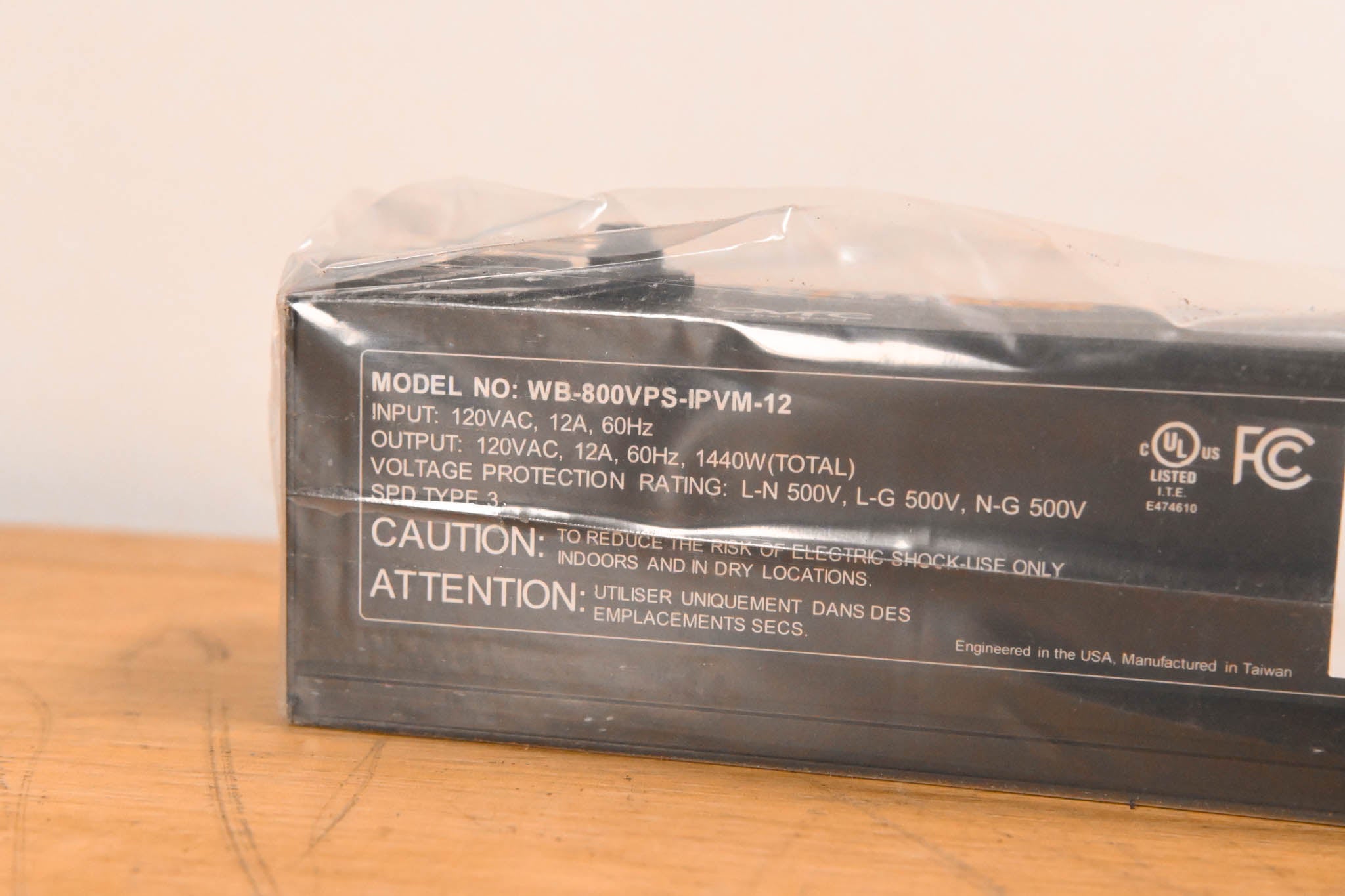 WattBox WB-800VPS-IPVM-12 Vertical IP Power Conditioner (12 Outlets)