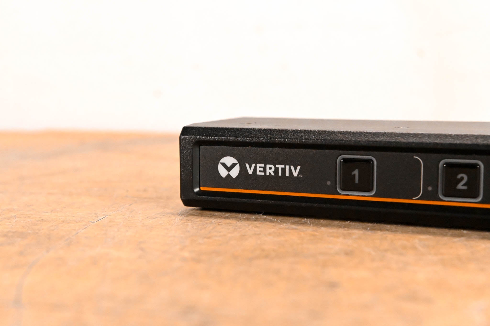 Vertiv Avocent SV220H 2-Port HDMI 4K Desktop KVM Switch (NO PSU)