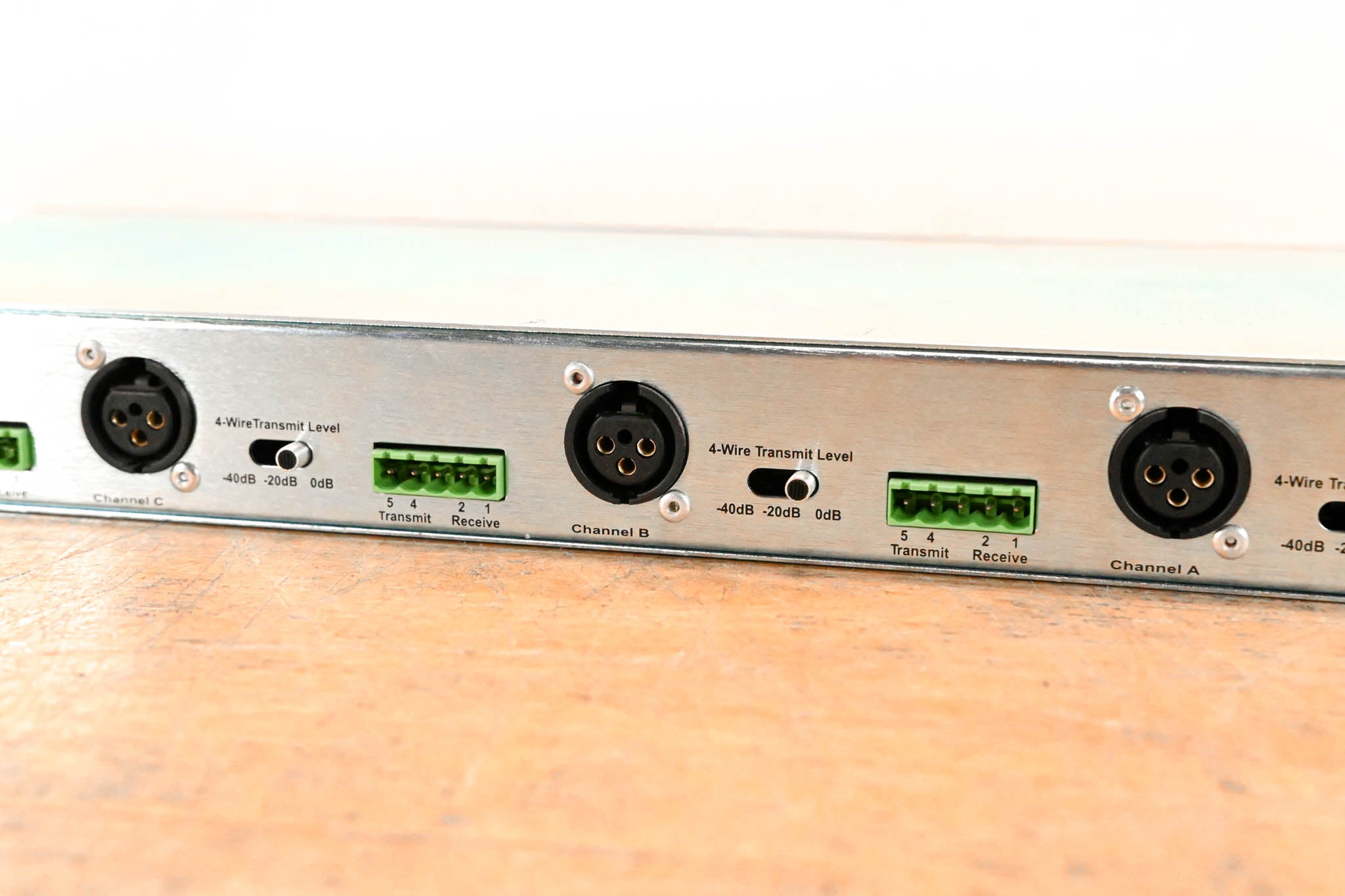 Clear-Com IF4W4 Encore 4-Channel 4-Wire to Partyline Interface