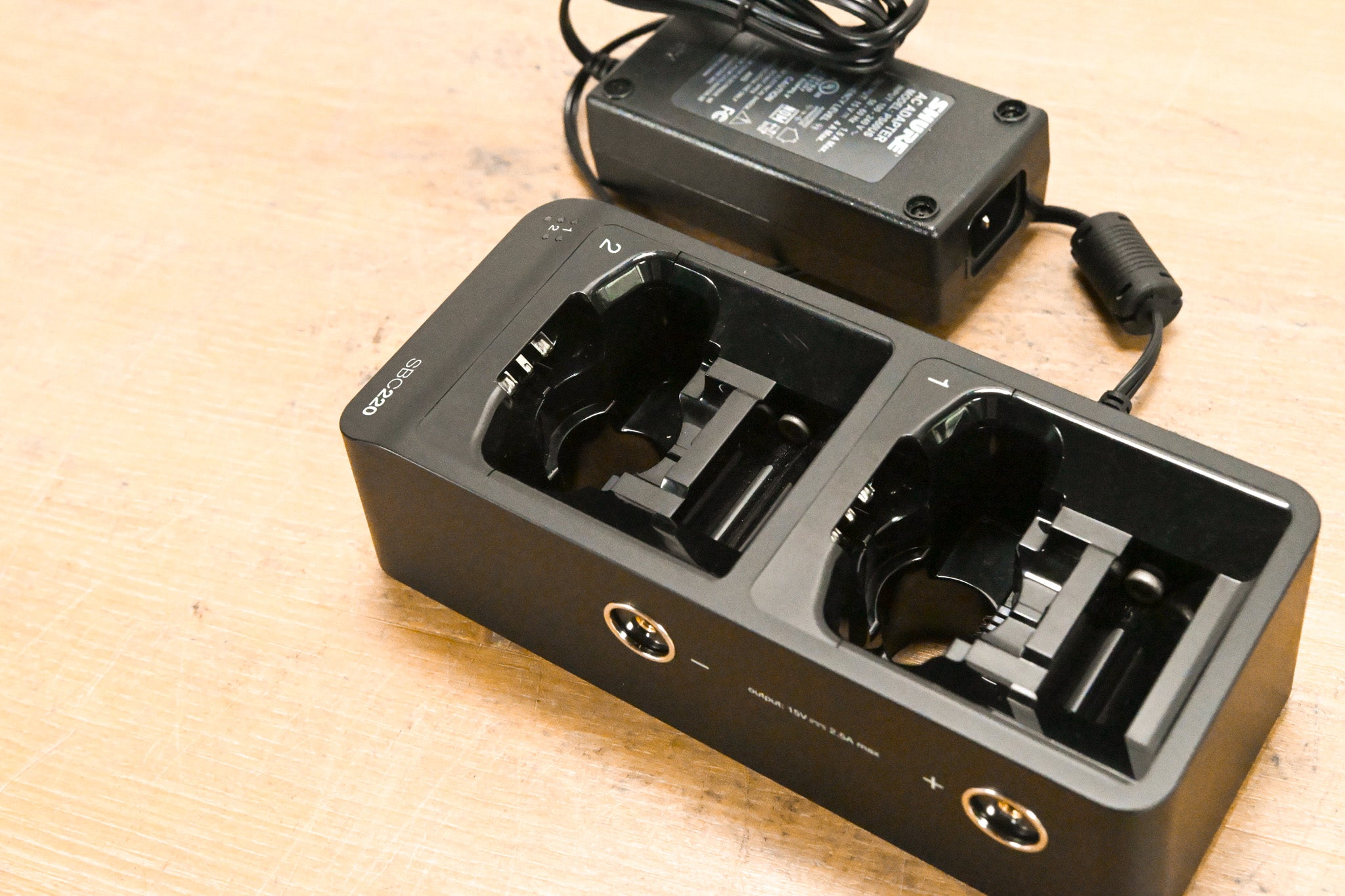 Shure SBC220 Networked 2-Bay Battery Charger