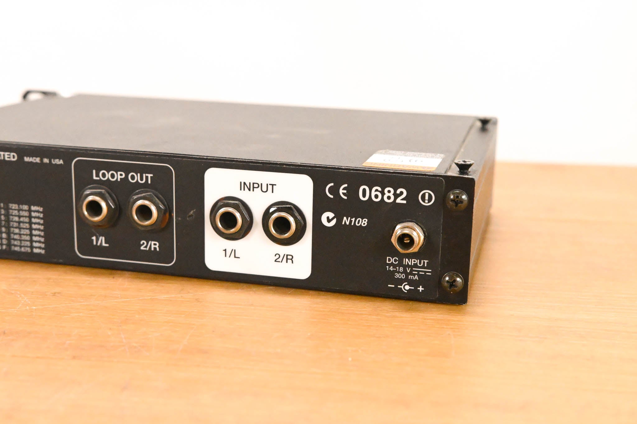 Shure PSM 400 In-Ear Monitoring System - 722-746 MHz (NO POWER SUPPLY)