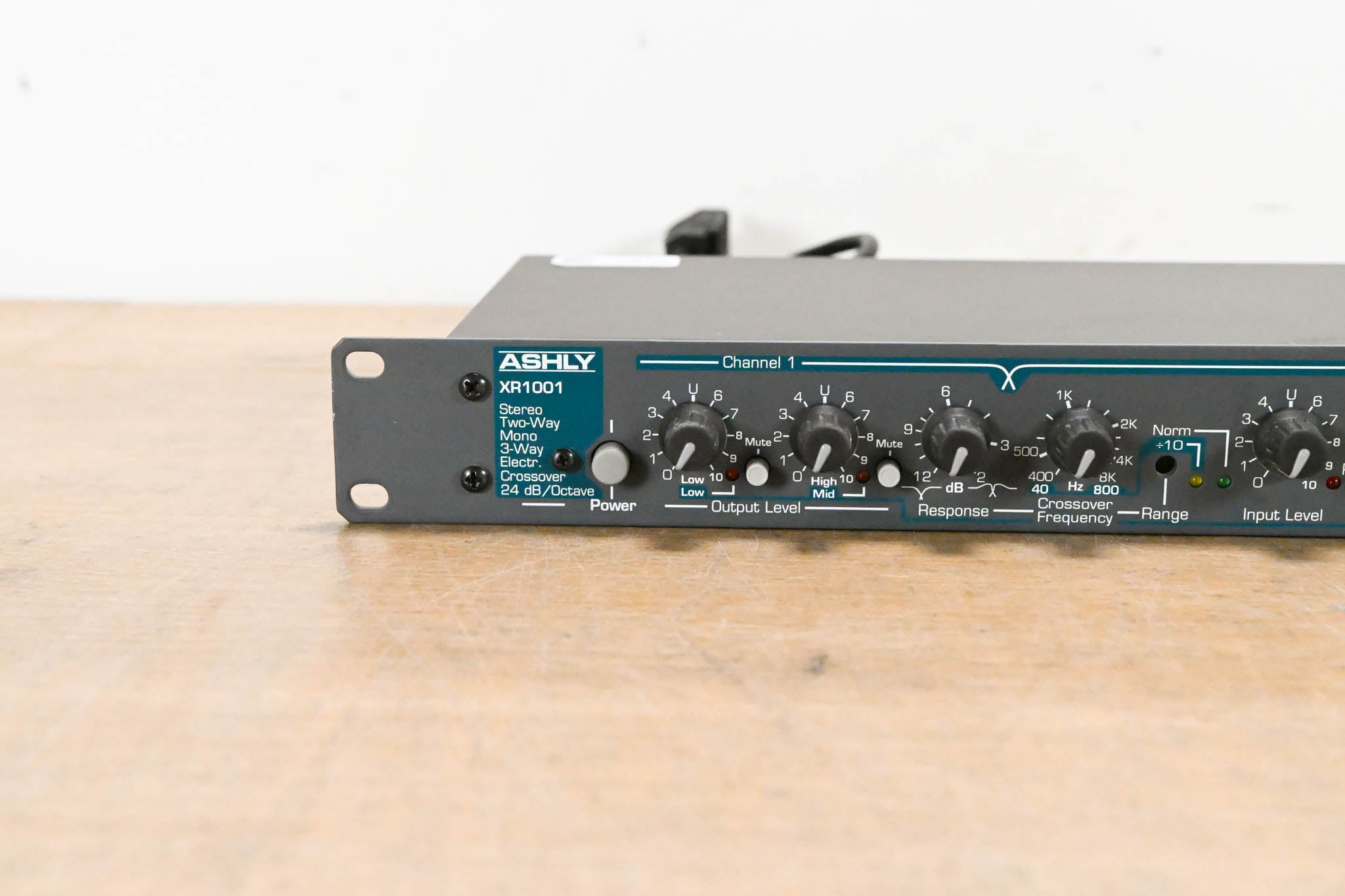 Ashly XR-1001 Stereo 2-Way, Mono 3-Way Crossover