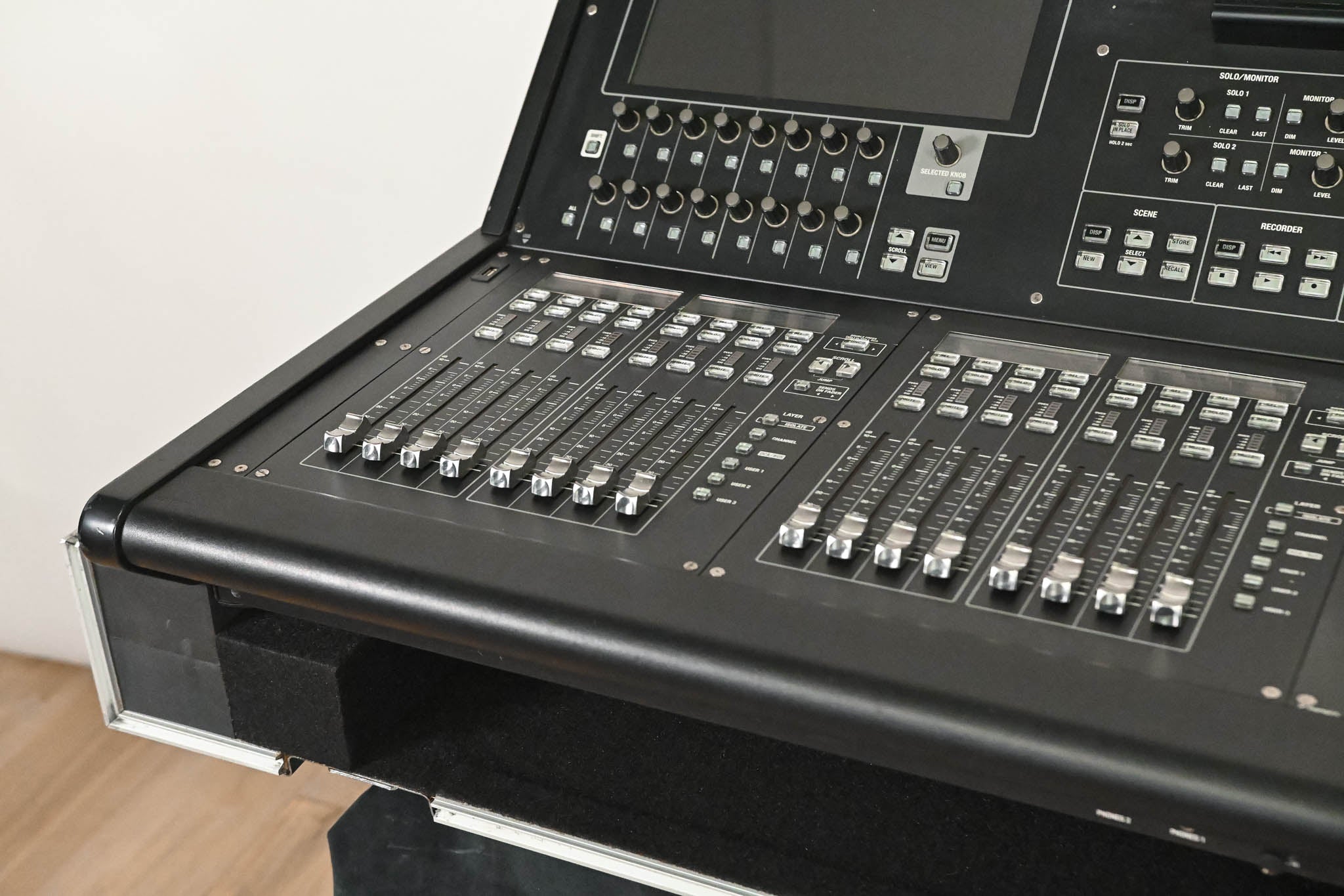 Roland M-5000C Live Mixing Console with Road Case