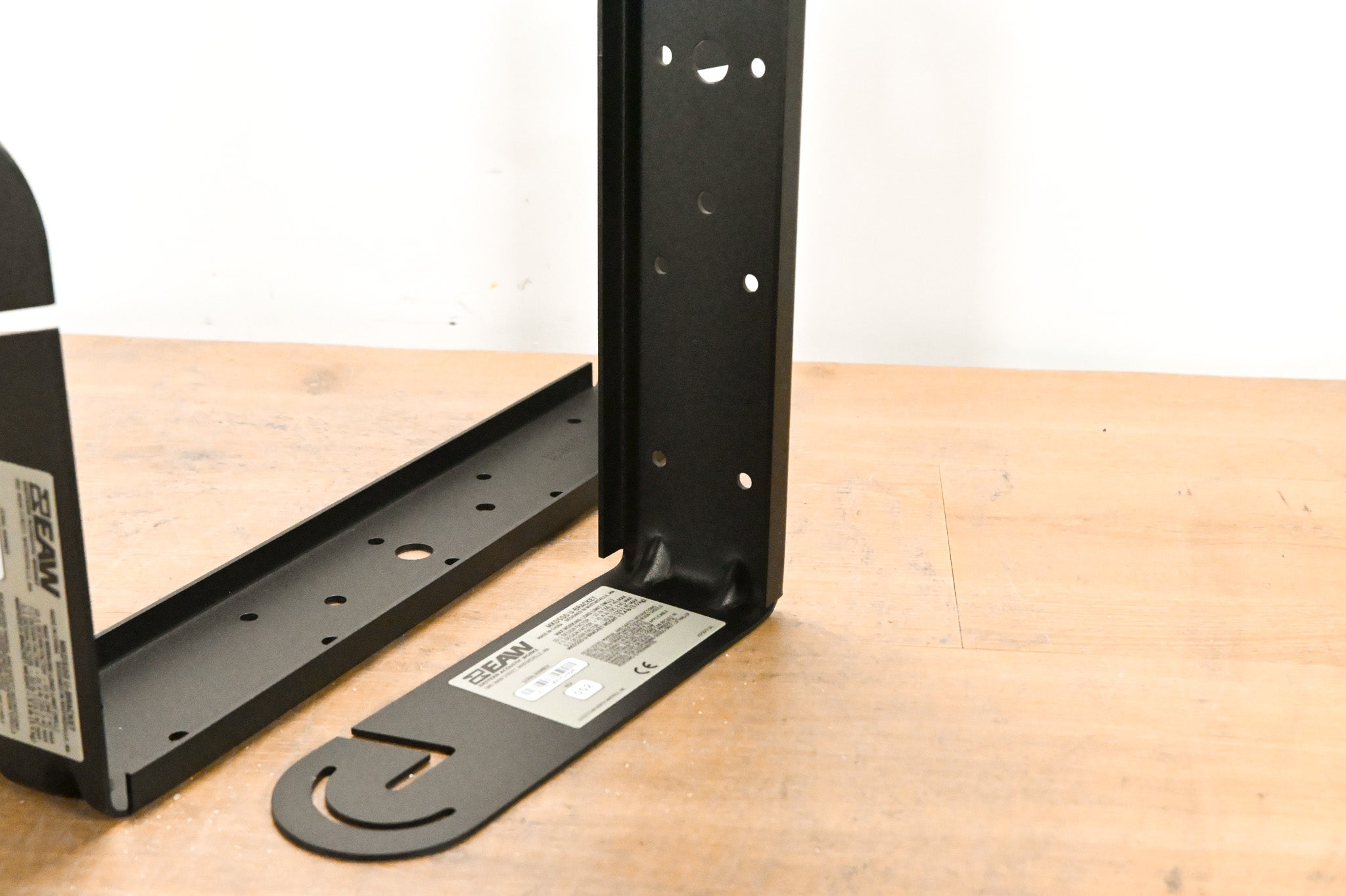 EAW MKD500 U-Bracket - Black