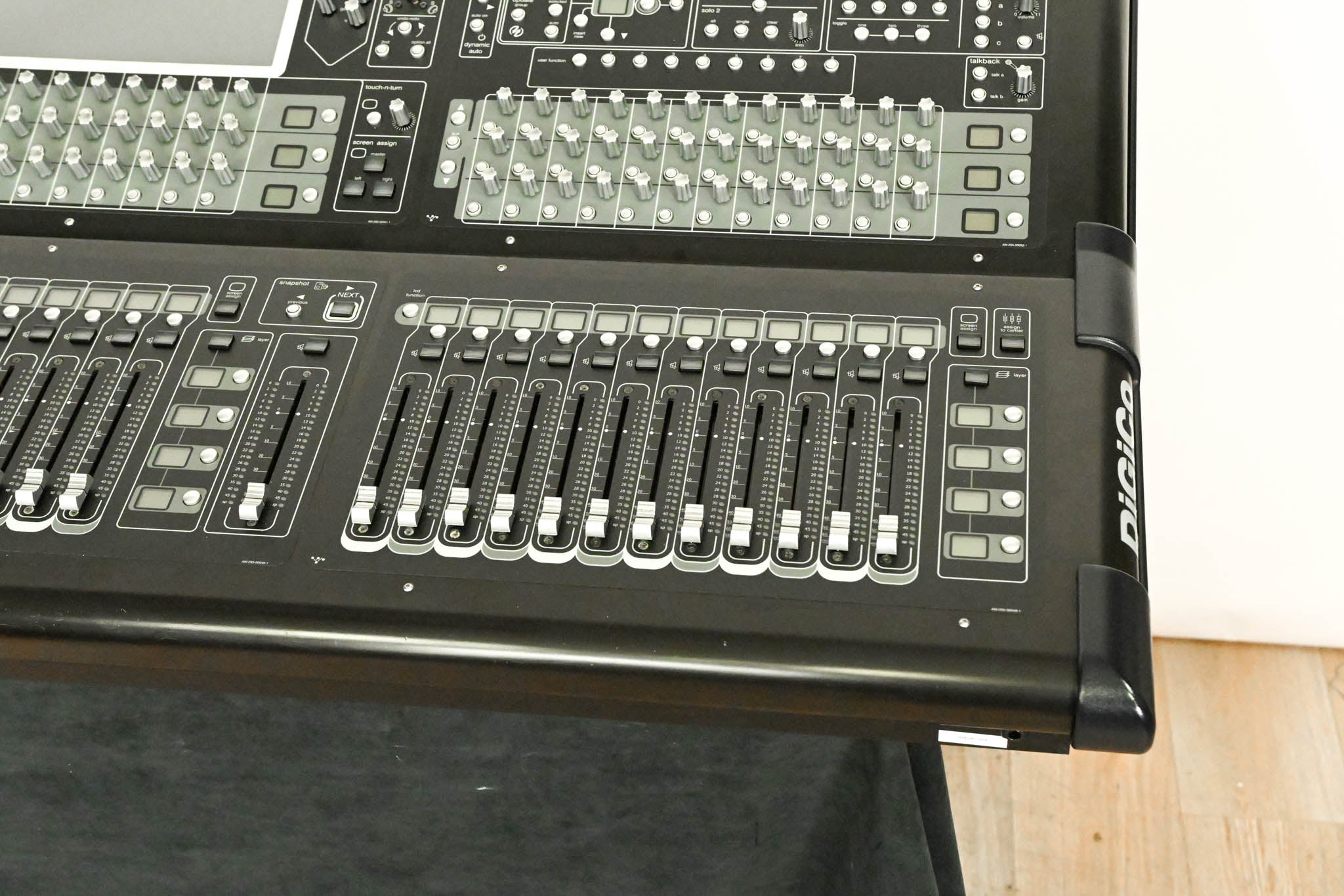 DiGiCo SD10 Digital Mixing Console with Waves Card and ST Optical
