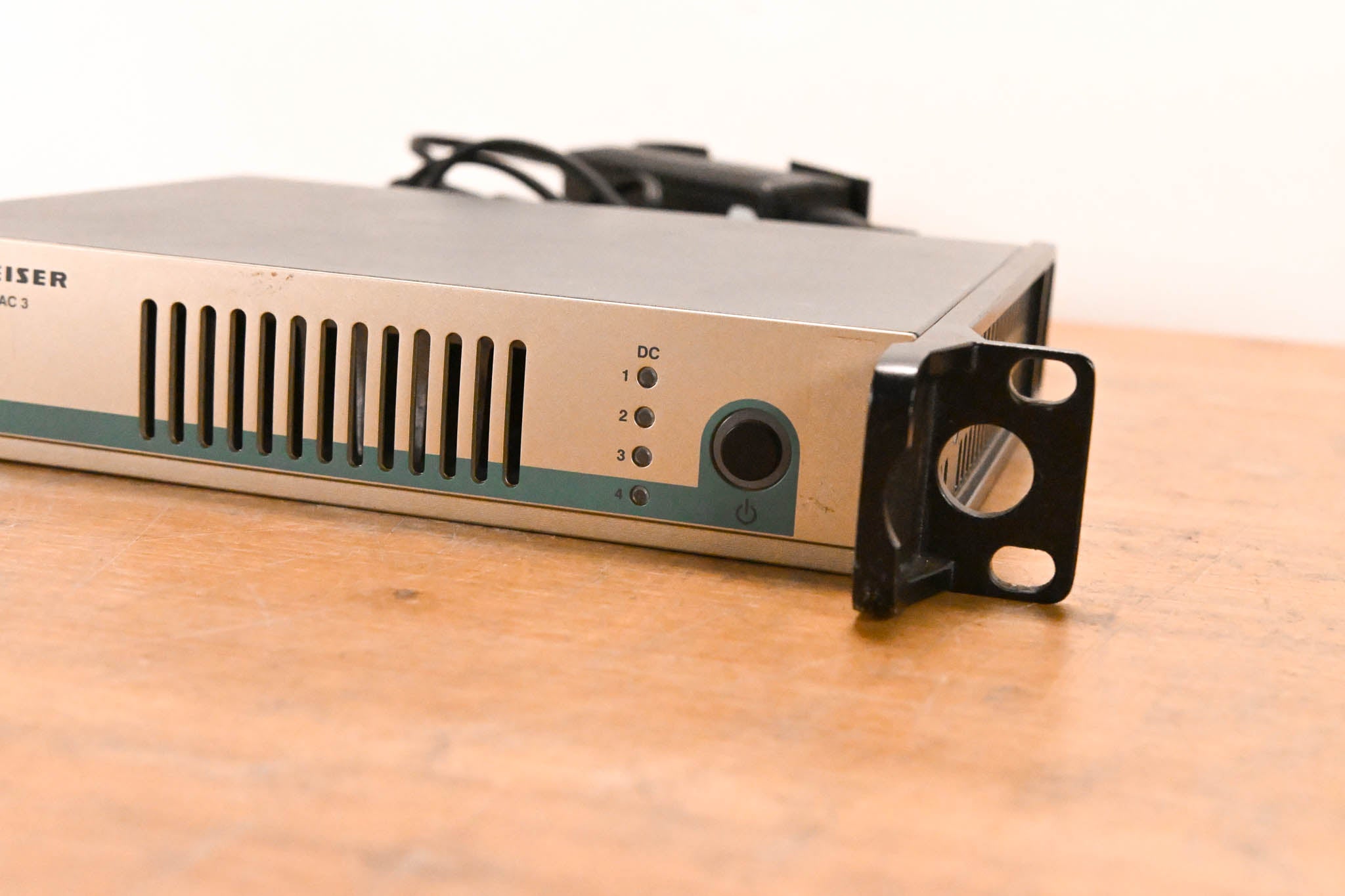 Sennheiser AC3 Antenna Combiner - 470-698 MHz