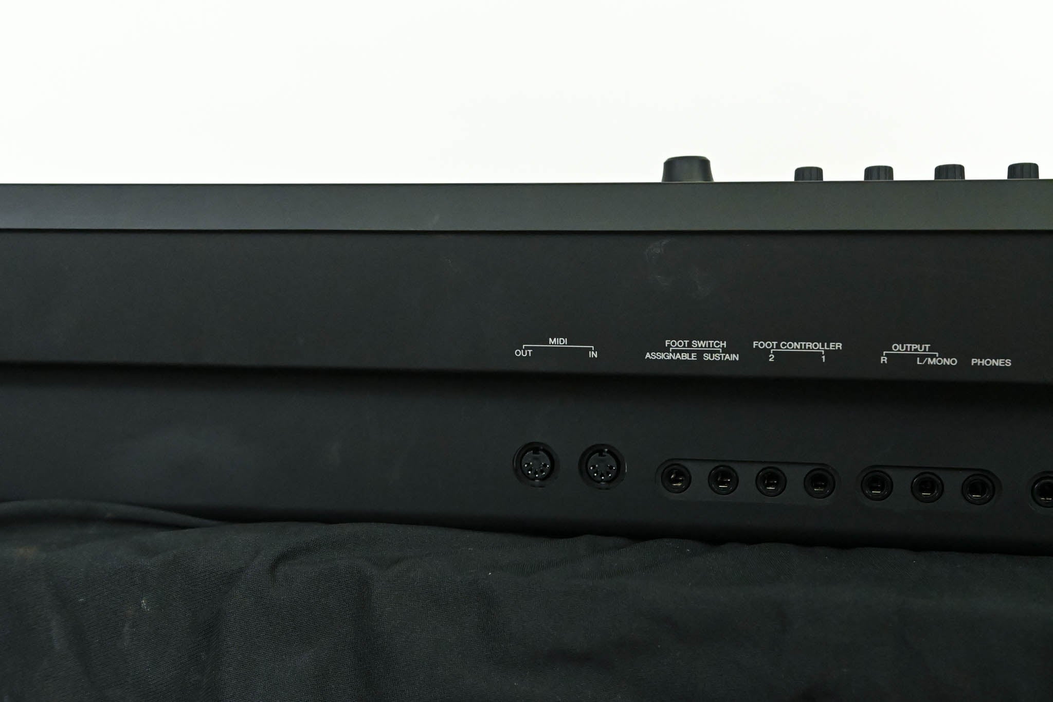 Yamaha MODX8 88-Key Synthesizer Workstation (NO POWER SUPPLY)