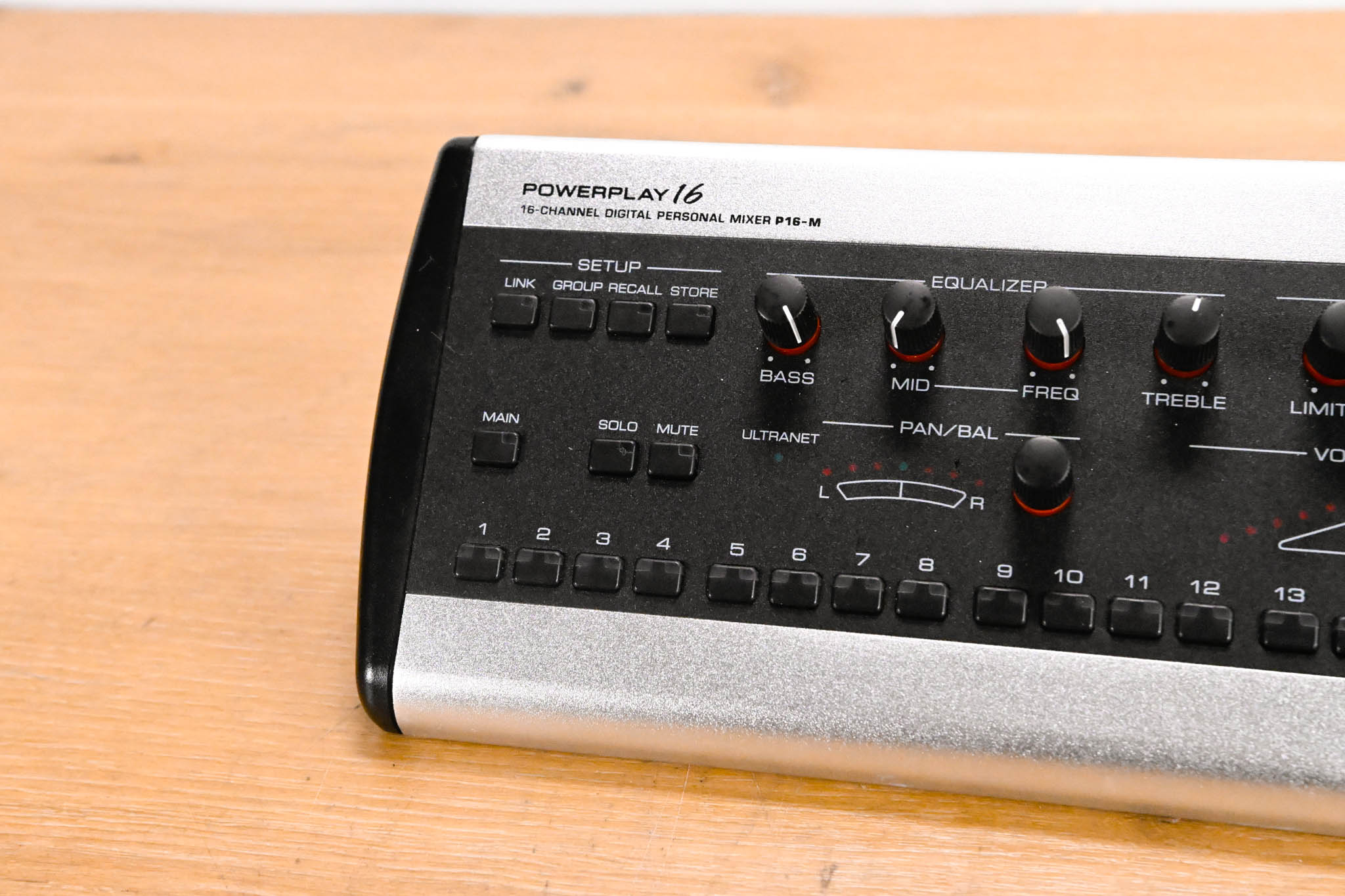 Behringer Powerplay P16-M 16-Channel Digital Personal Mixer