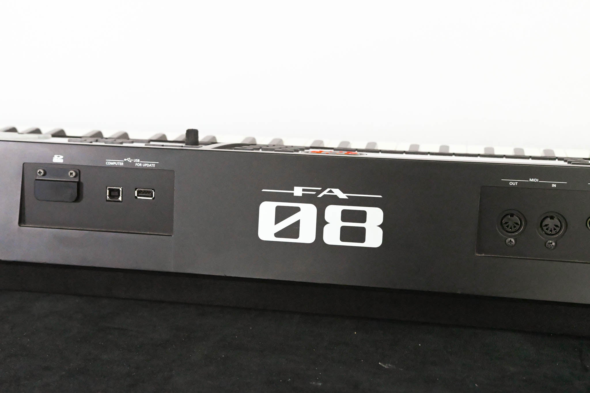 Roland FA-08 88-Key Music Workstation (NO POWER SUPPLY)