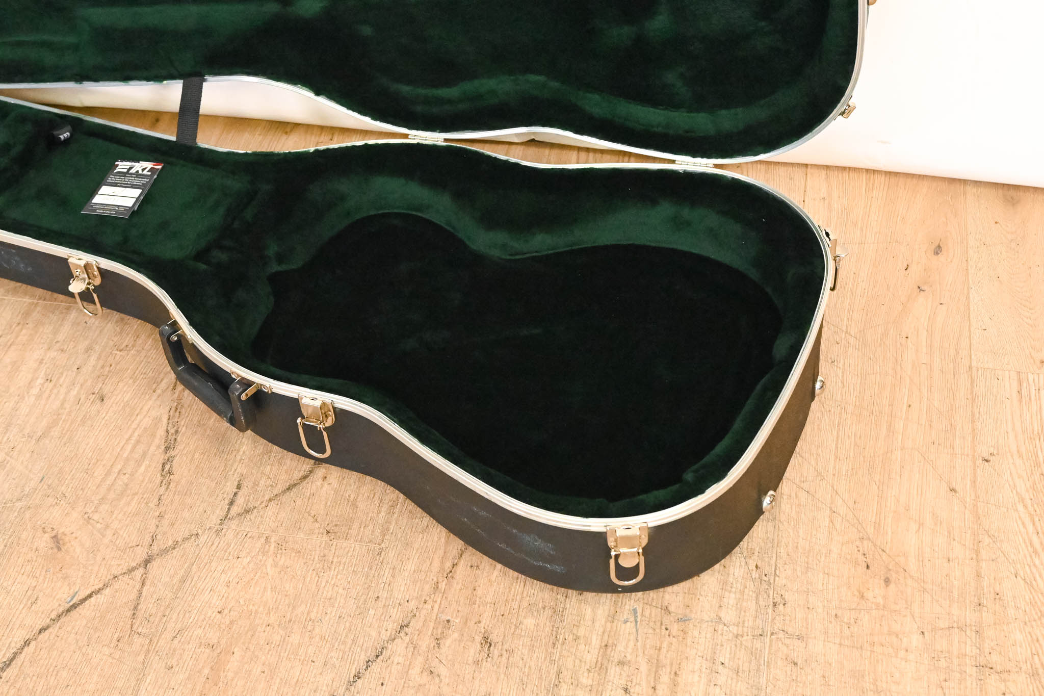 Martin / TKL Dreadnought Acoustic Hardshell Case - Green Plush Interior
